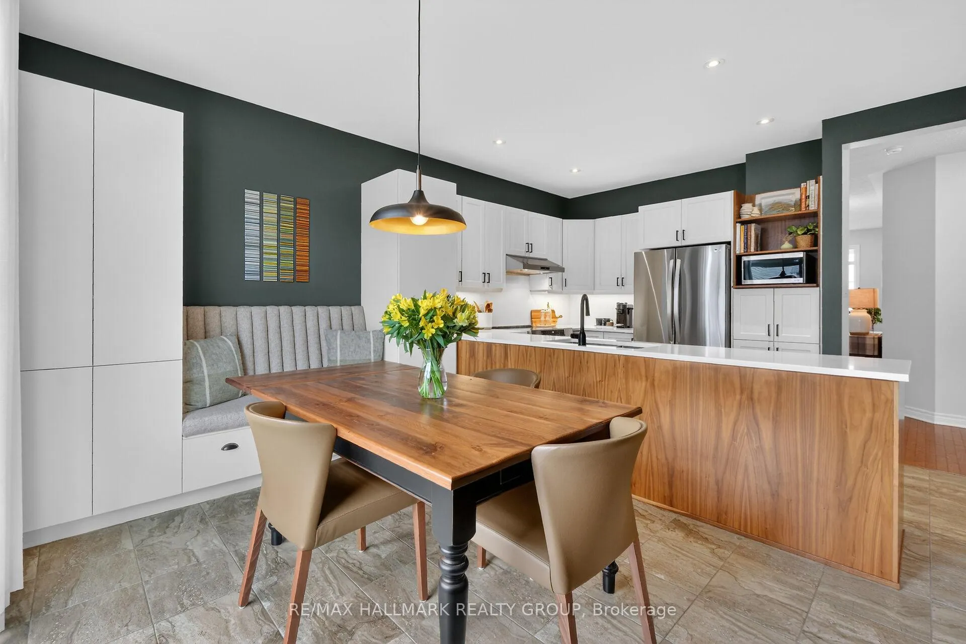 Photo 12 of 558 Genevriers Street, Ottawa, Avalon West — HOMEH
