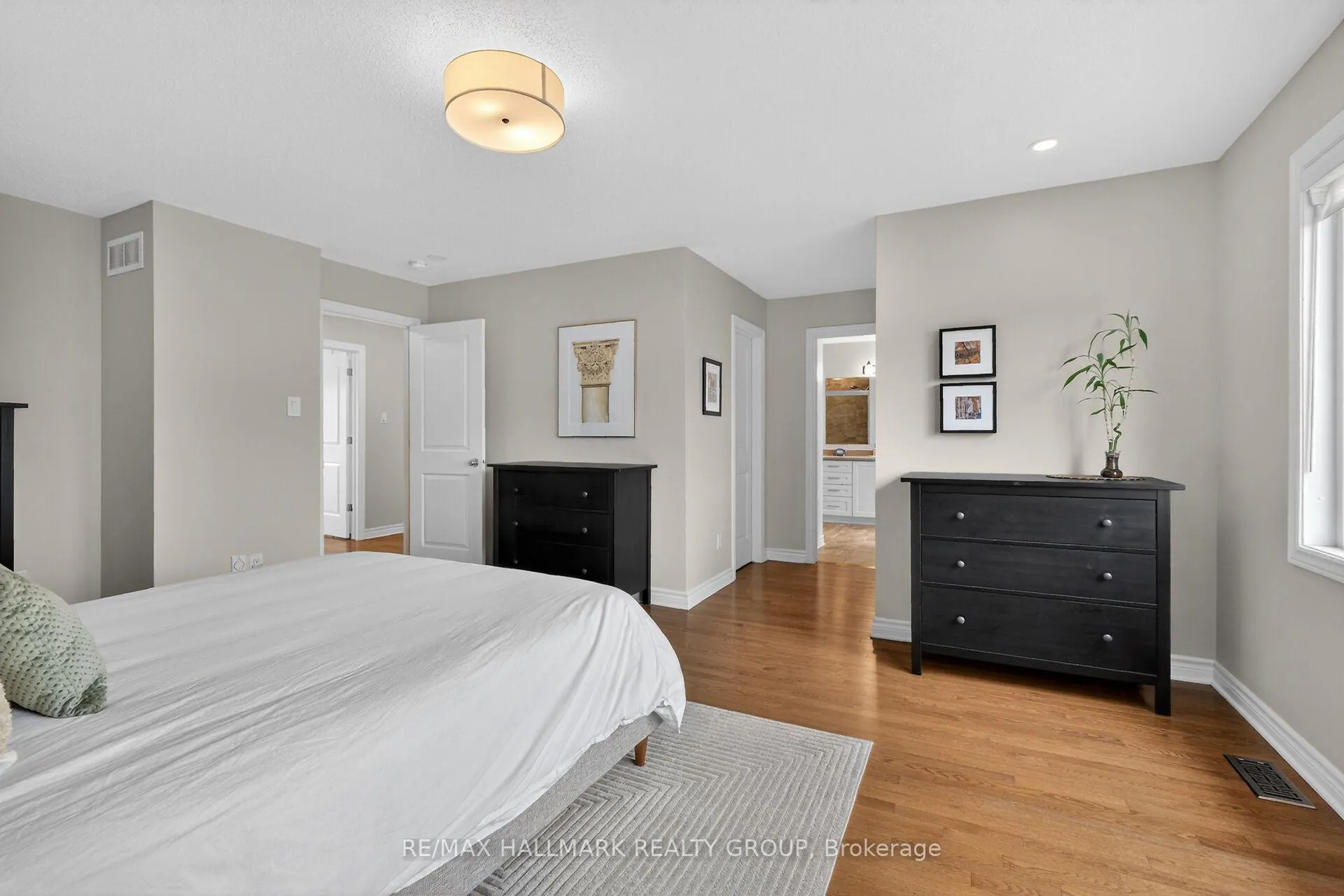 Photo 17 of 558 Genevriers Street, Ottawa, Avalon West — HOMEH