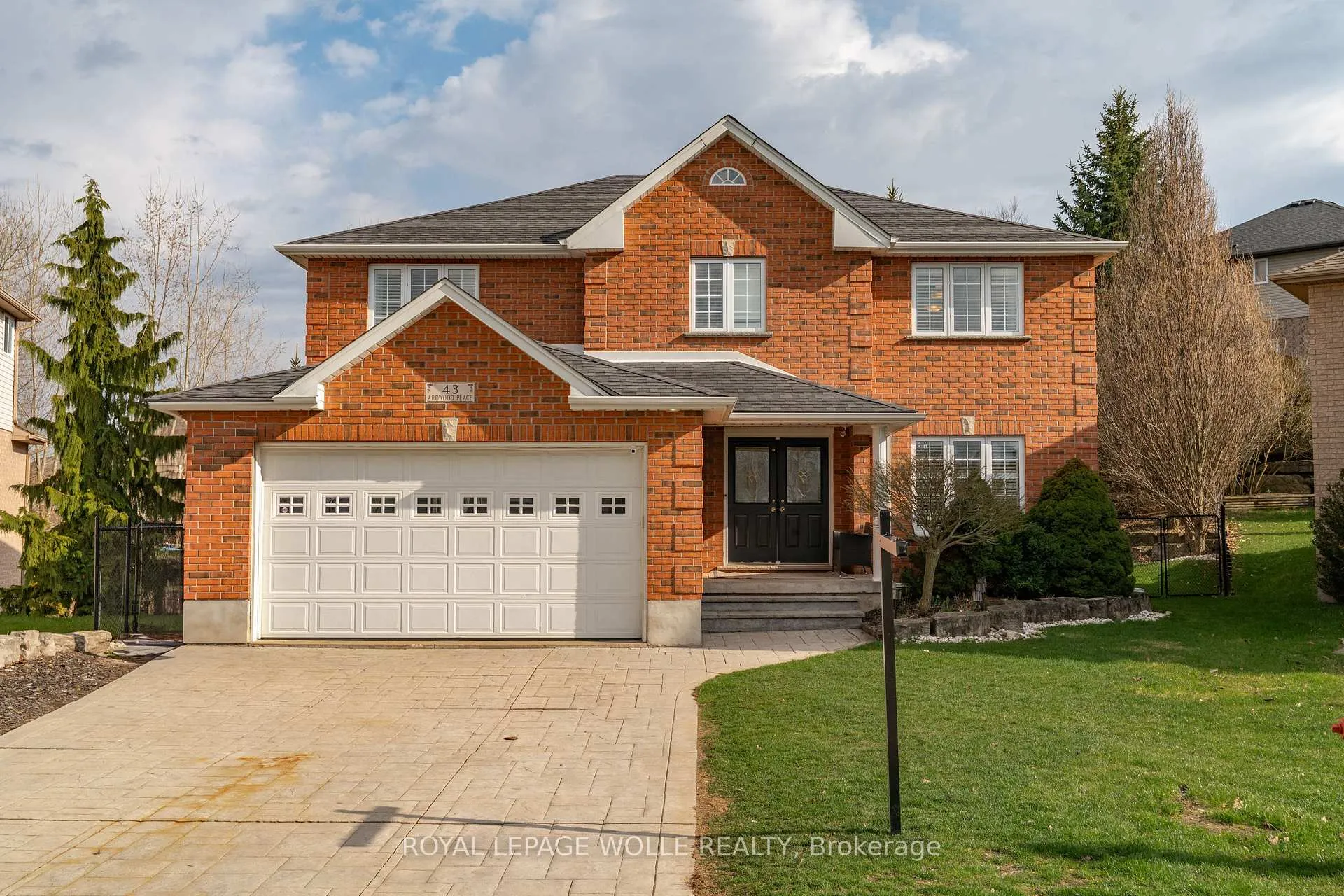 Photo 1 of 43 Ardwood Place, Kitchener — HOMEH