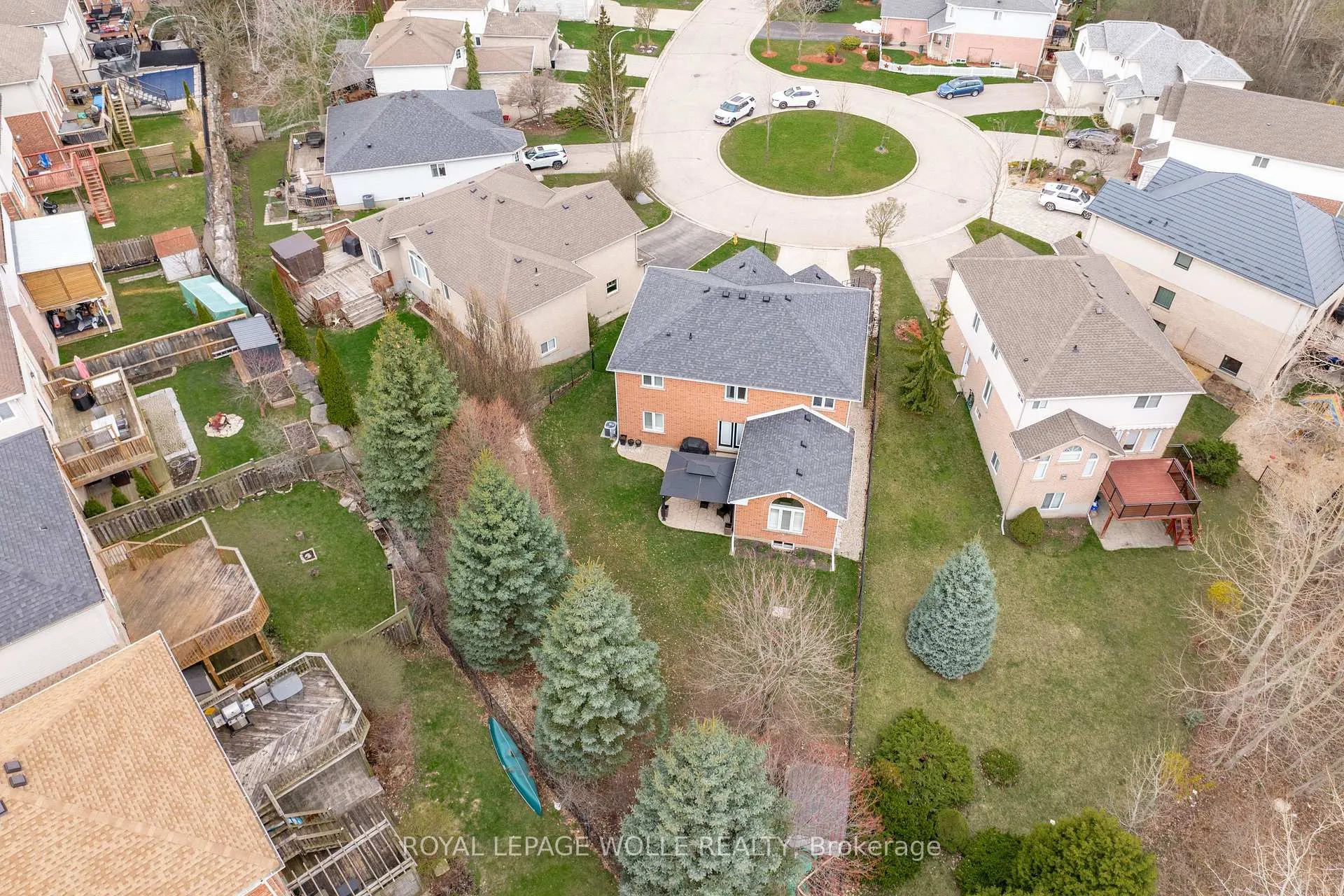 Photo 4 of 43 Ardwood Place, Kitchener — HOMEH