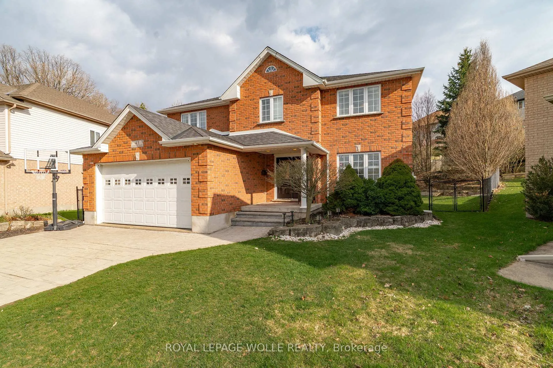 Photo 6 of 43 Ardwood Place, Kitchener — HOMEH