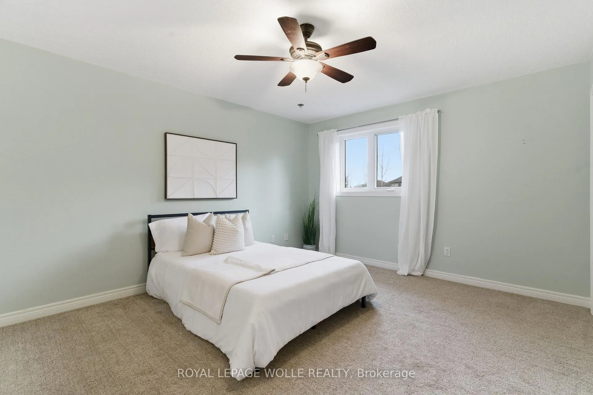 Photo 26 of 43 Ardwood Place, Kitchener — HOMEH