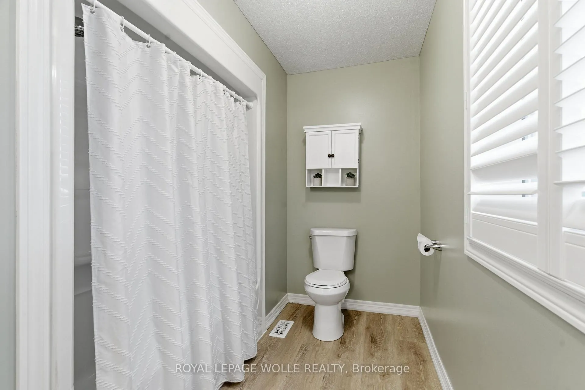 Photo 32 of 43 Ardwood Place, Kitchener — HOMEH