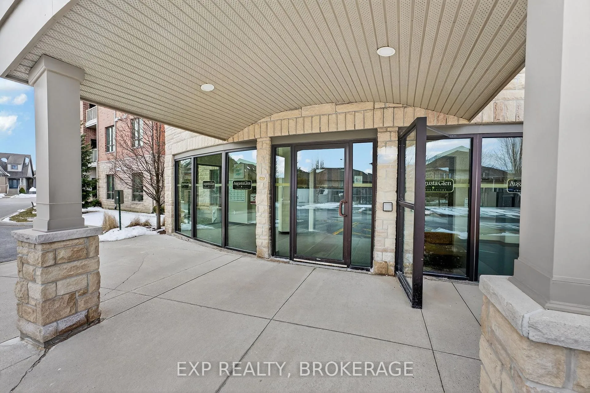 Photo 2 of Unit 301, 740 Augusta Drive, Kingston, City Northwest — HOMEH