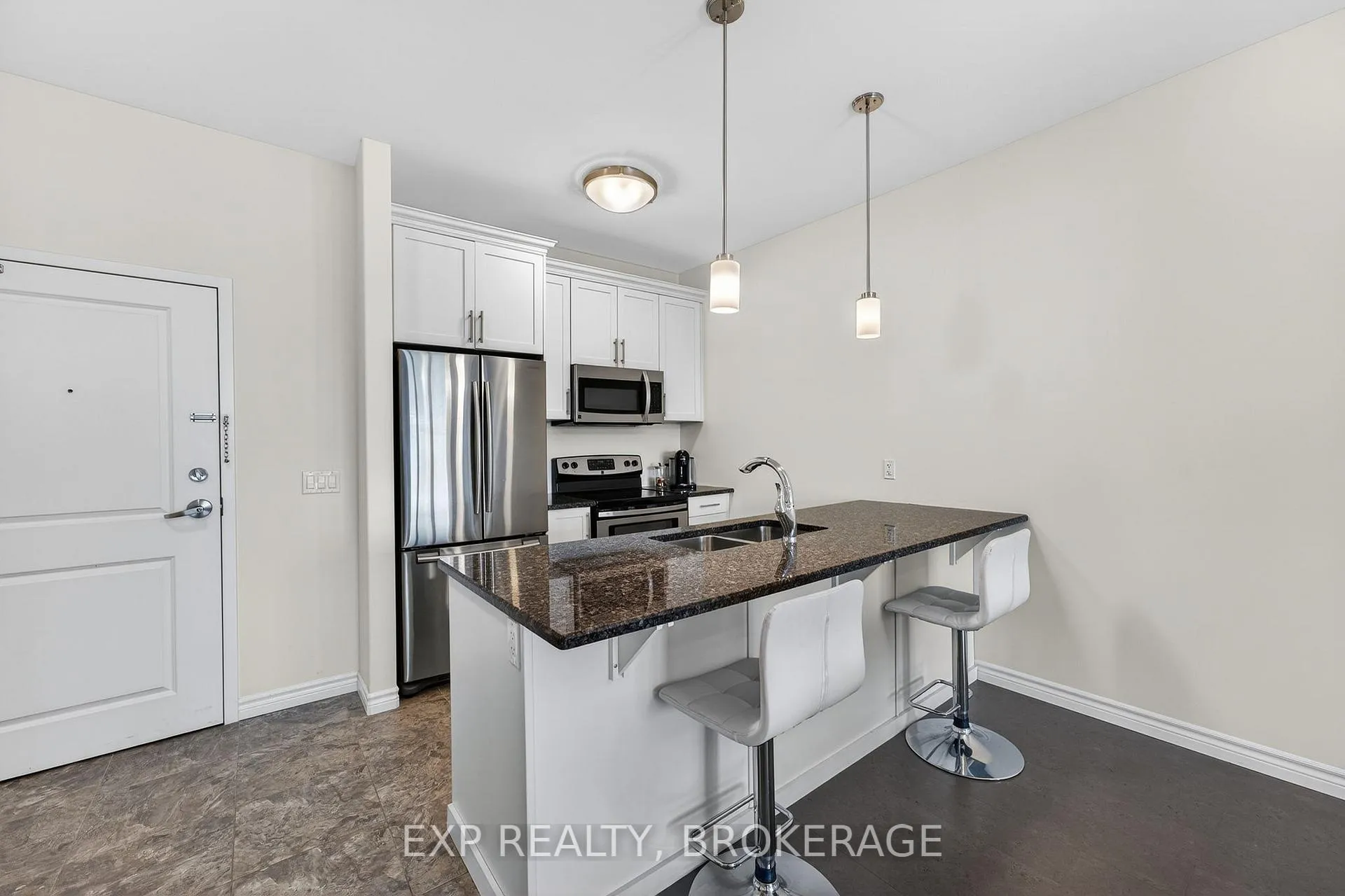 Photo 9 of Unit 301, 740 Augusta Drive, Kingston, City Northwest — HOMEH