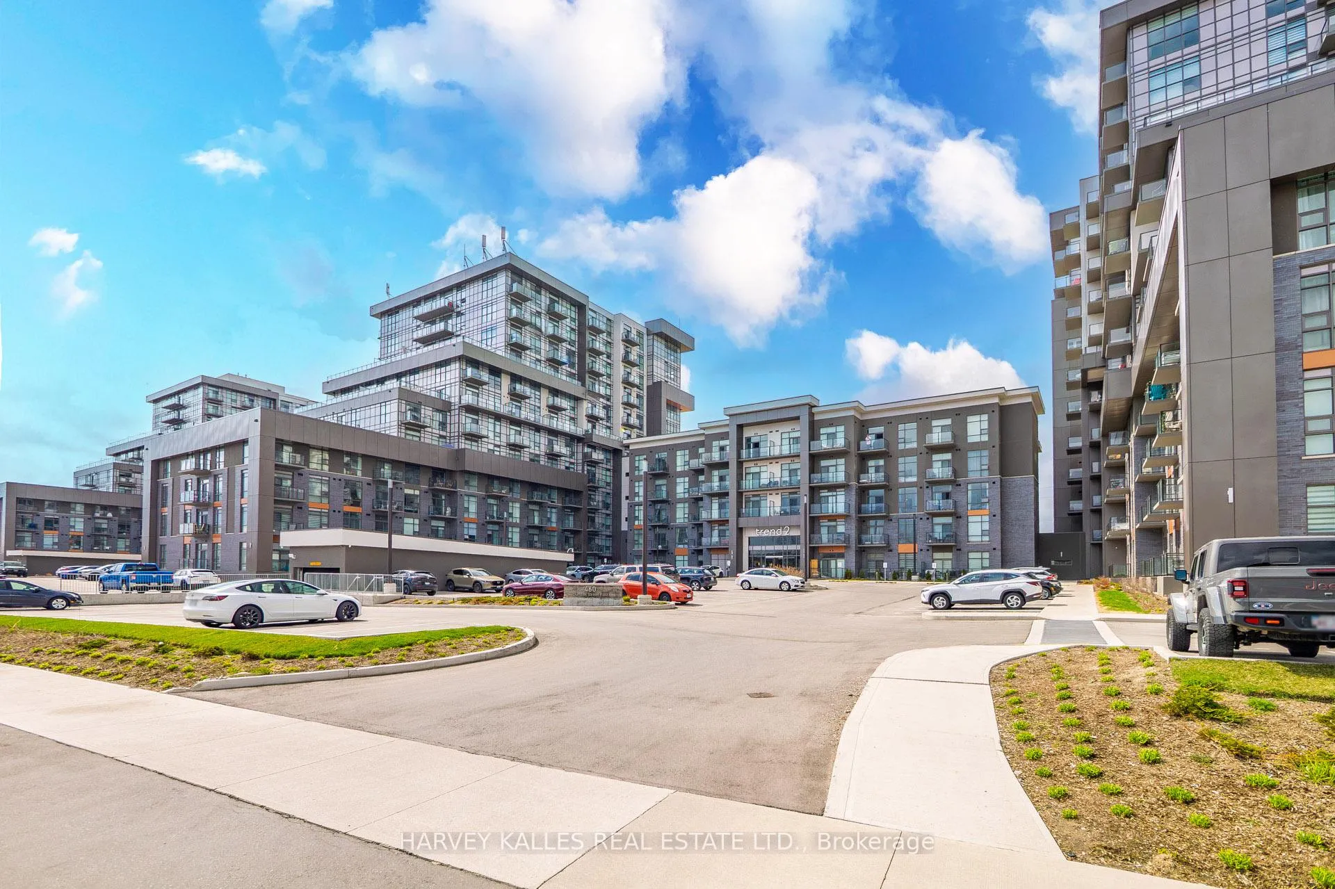 Photo 2 of Unit 431, 460 Dundas Street W, Hamilton, Waterdown — HOMEH