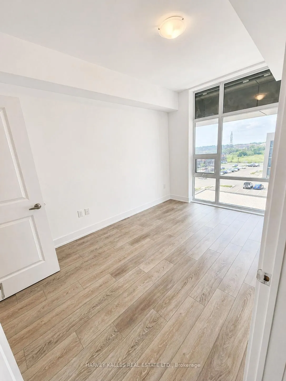 Photo 17 of Unit 431, 460 Dundas Street W, Hamilton, Waterdown — HOMEH