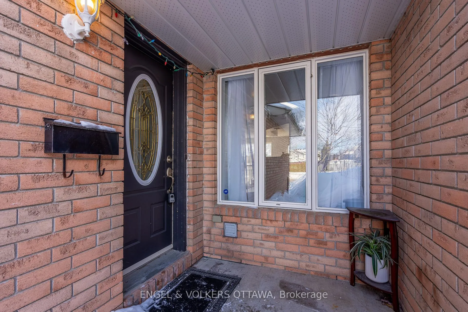 Photo 2 of 783 Nesting Way, Ottawa, Fallingbrook/Gardenway South — HOMEH