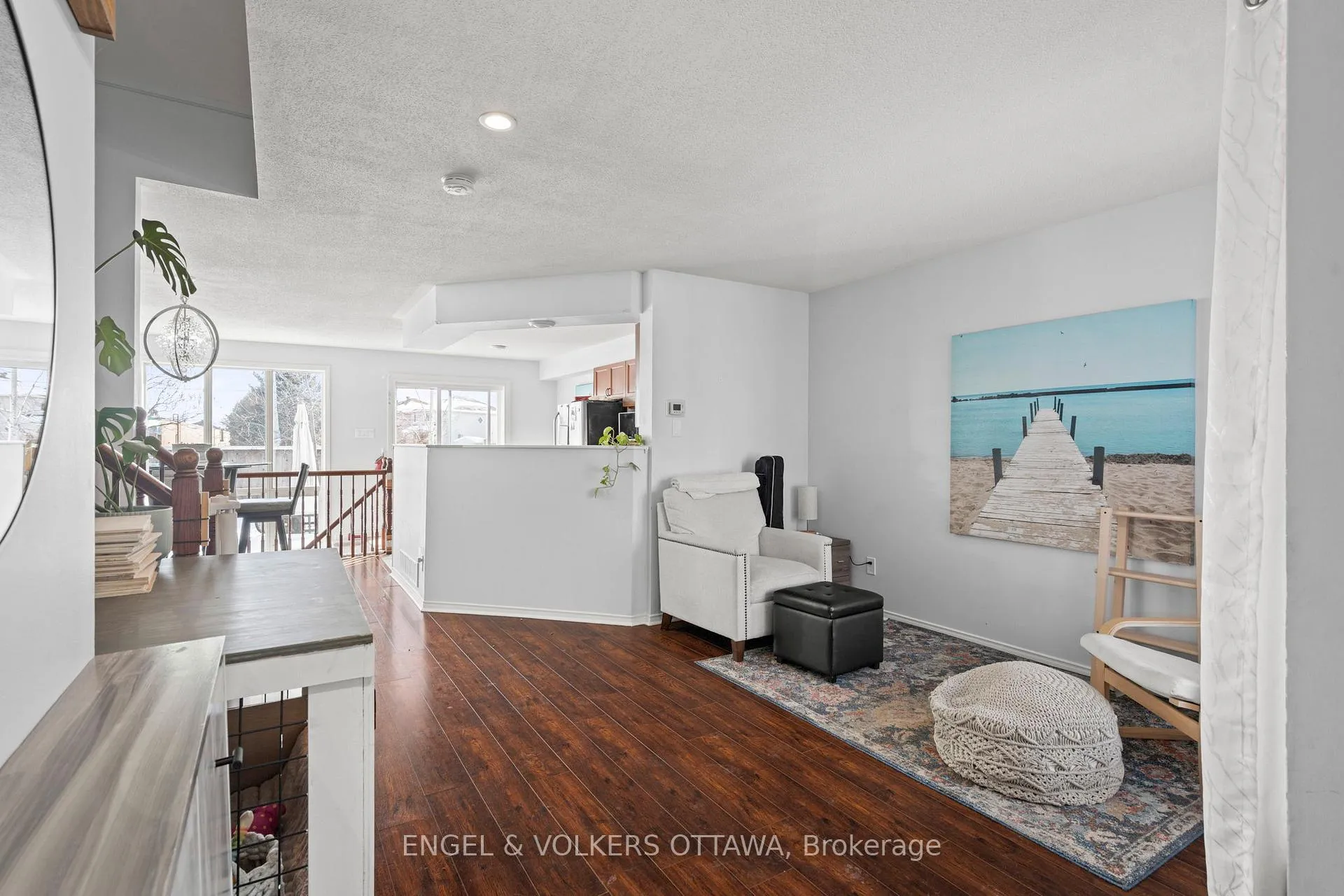 Photo 5 of 783 Nesting Way, Ottawa, Fallingbrook/Gardenway South — HOMEH
