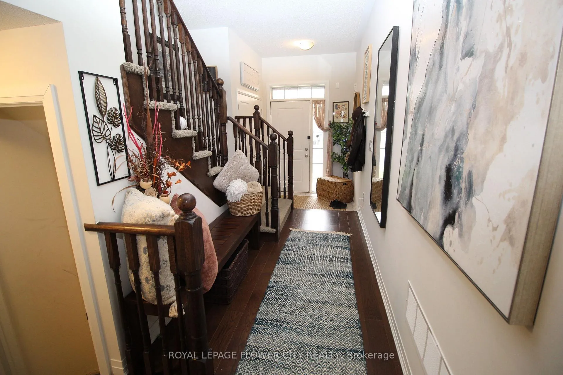 Photo 6 of 4060 Maitland Street, Lincoln, Beamsville — HOMEH