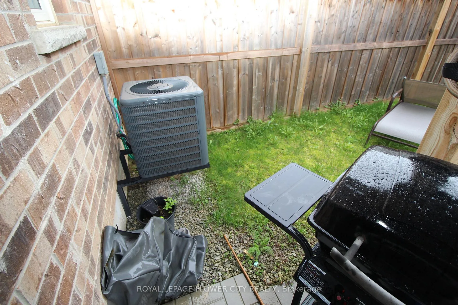 Photo 32 of 4060 Maitland Street, Lincoln, Beamsville — HOMEH