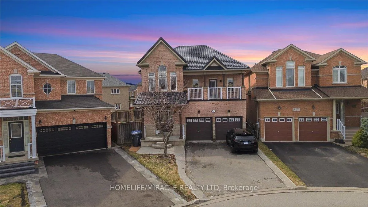 Photo 2 of 6 Prima Vista Court, Brampton, Fletcher's Meadow — HOMEH