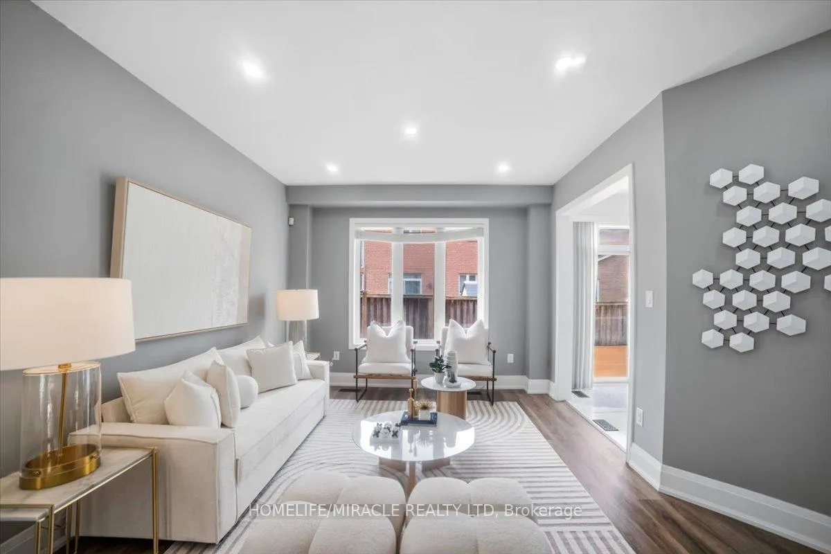 Photo 8 of 6 Prima Vista Court, Brampton, Fletcher's Meadow — HOMEH
