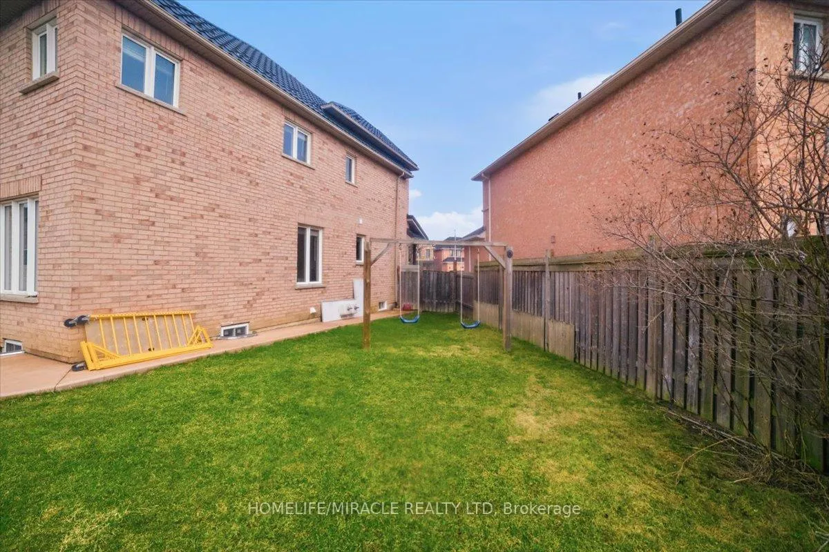 Photo 39 of 6 Prima Vista Court, Brampton, Fletcher's Meadow — HOMEH