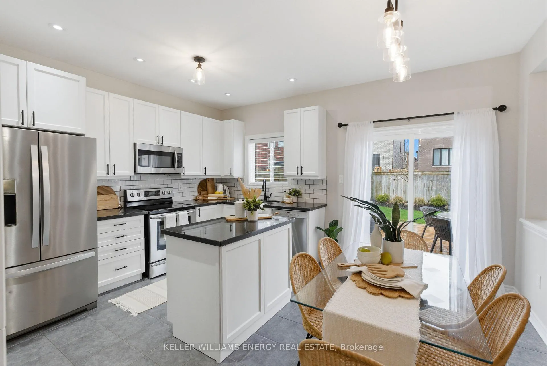 Photo 8 of 130 Buttonshaw Street, Clarington, Bowmanville — HOMEH