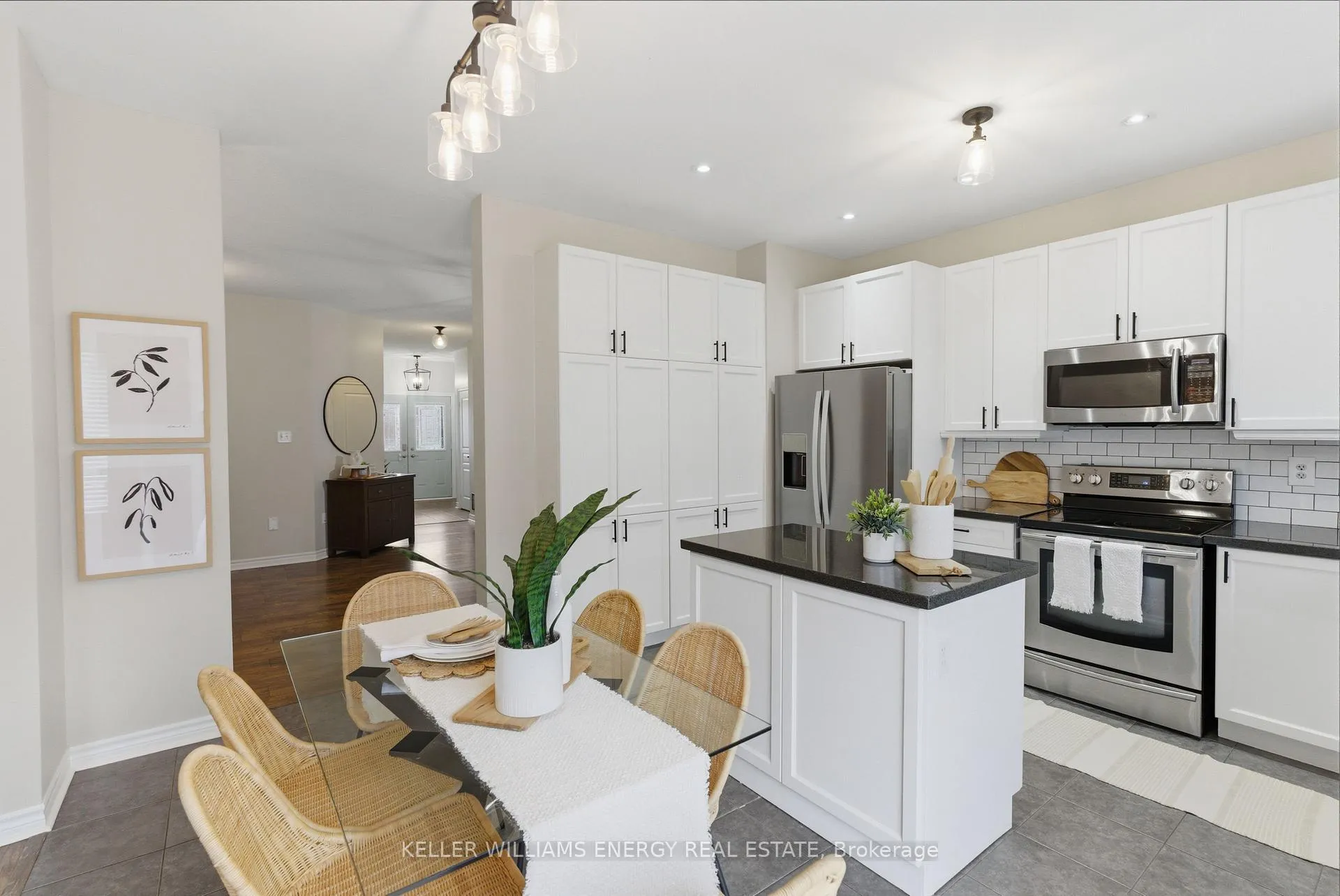 Photo 13 of 130 Buttonshaw Street, Clarington, Bowmanville — HOMEH