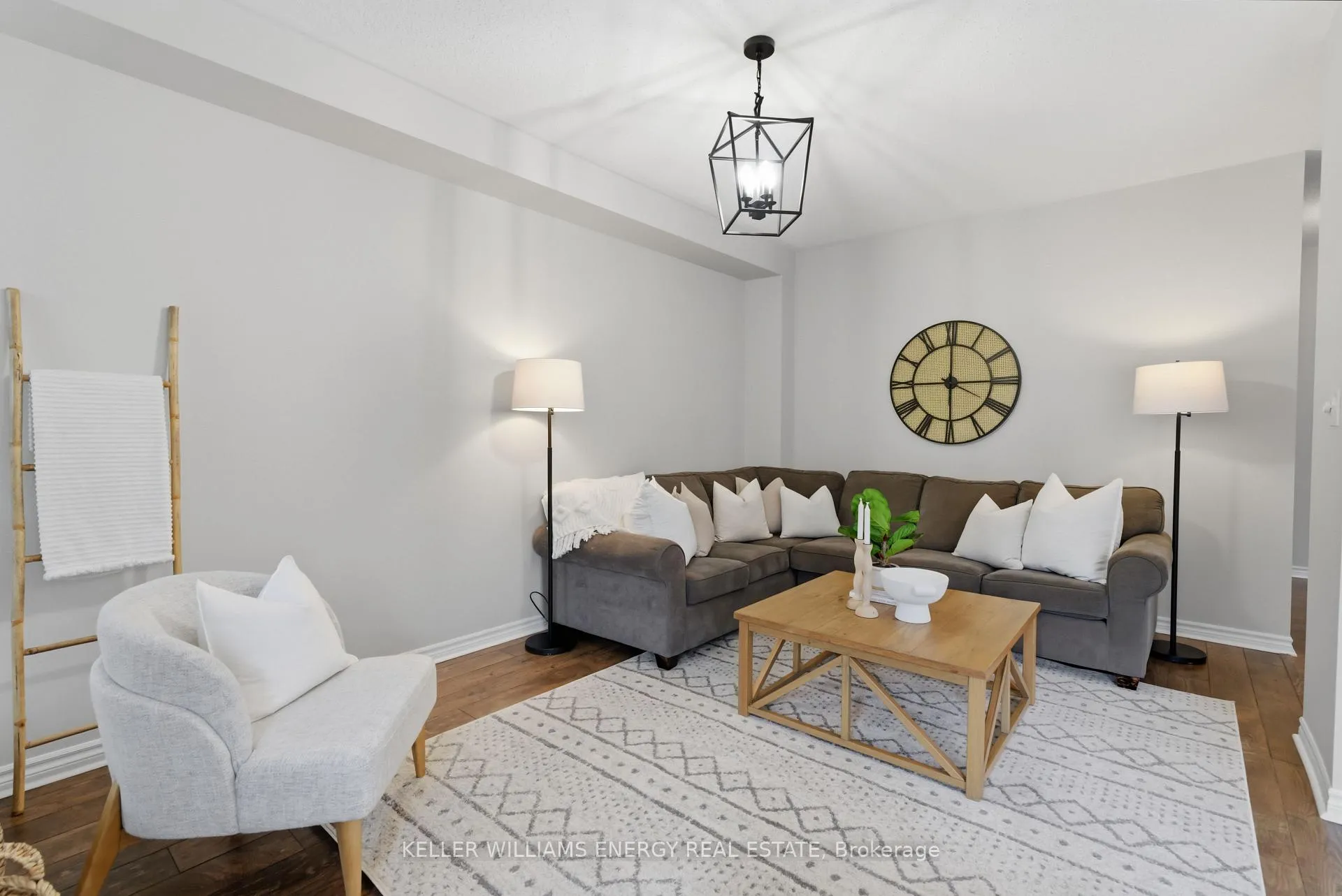 Photo 18 of 130 Buttonshaw Street, Clarington, Bowmanville — HOMEH