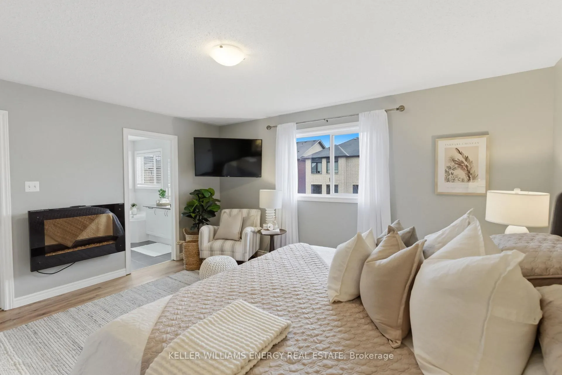 Photo 23 of 130 Buttonshaw Street, Clarington, Bowmanville — HOMEH