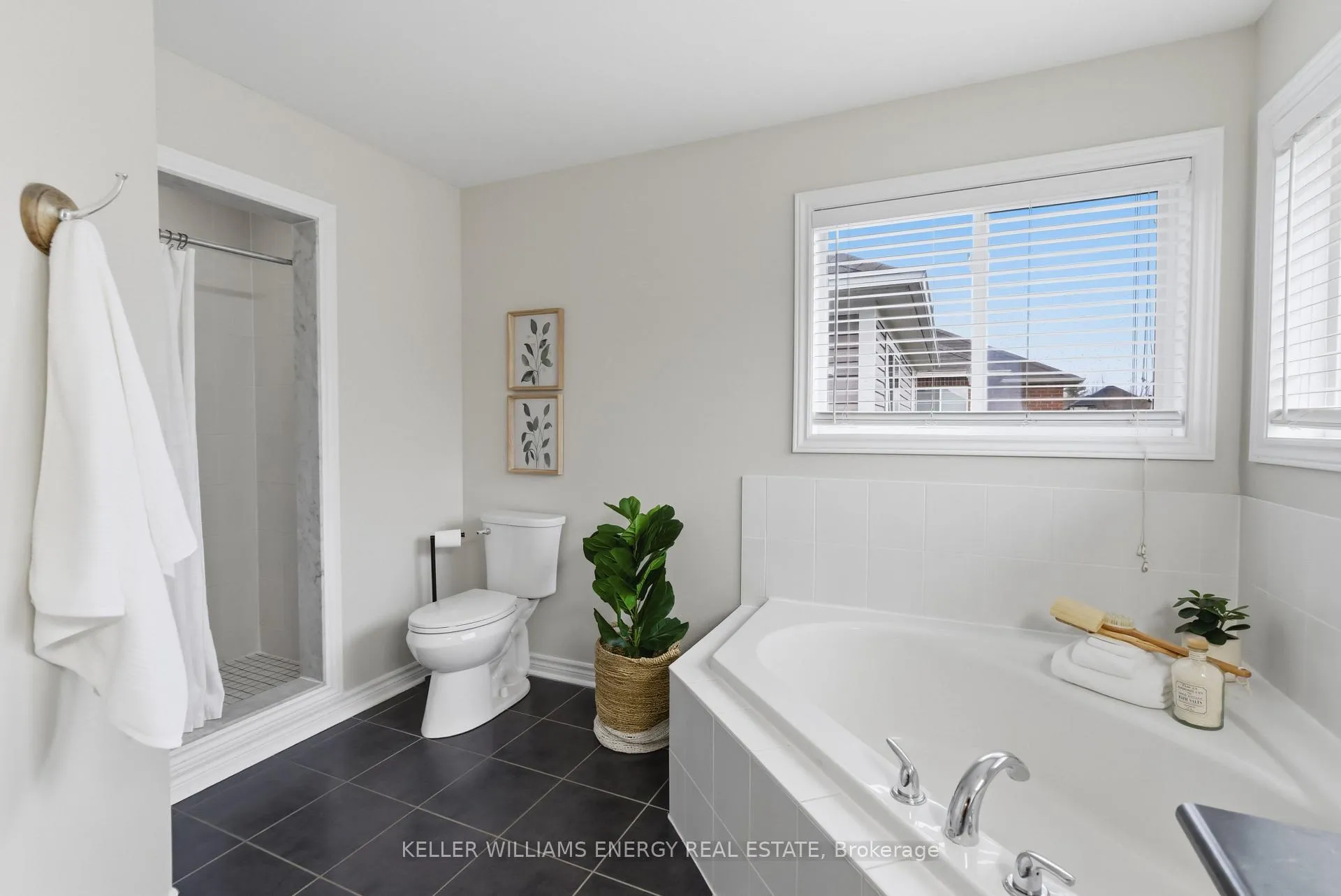 Photo 26 of 130 Buttonshaw Street, Clarington, Bowmanville — HOMEH