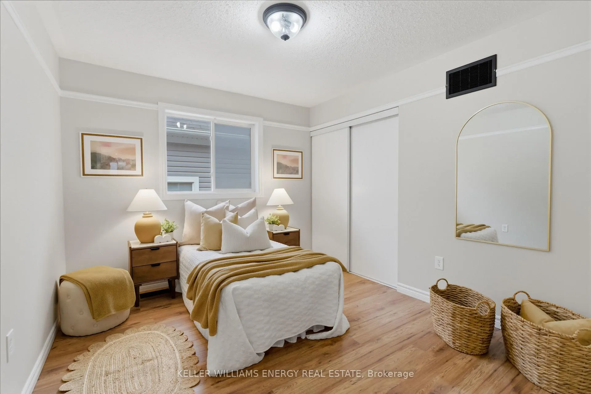 Photo 32 of 130 Buttonshaw Street, Clarington, Bowmanville — HOMEH