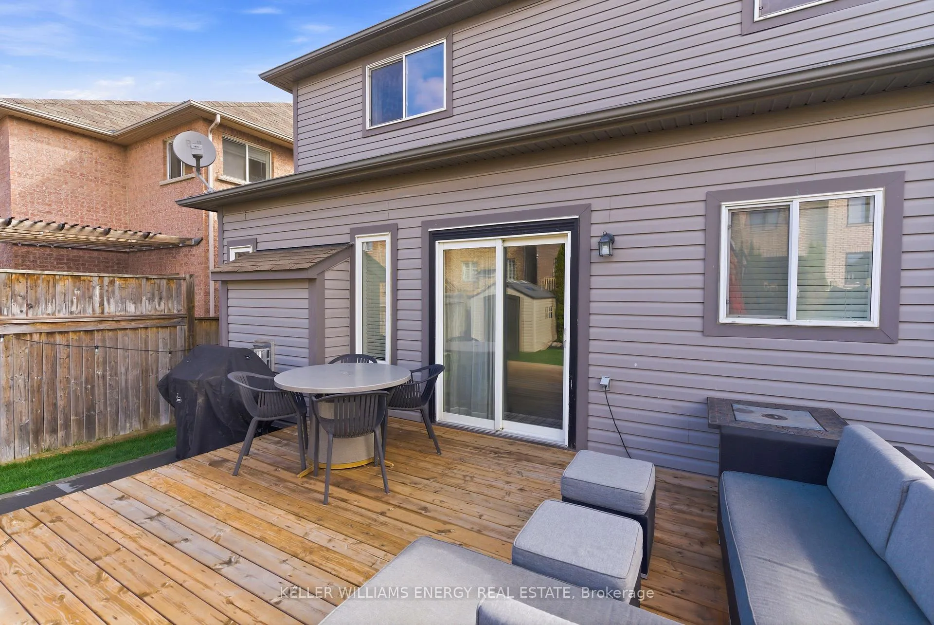 Photo 37 of 130 Buttonshaw Street, Clarington, Bowmanville — HOMEH