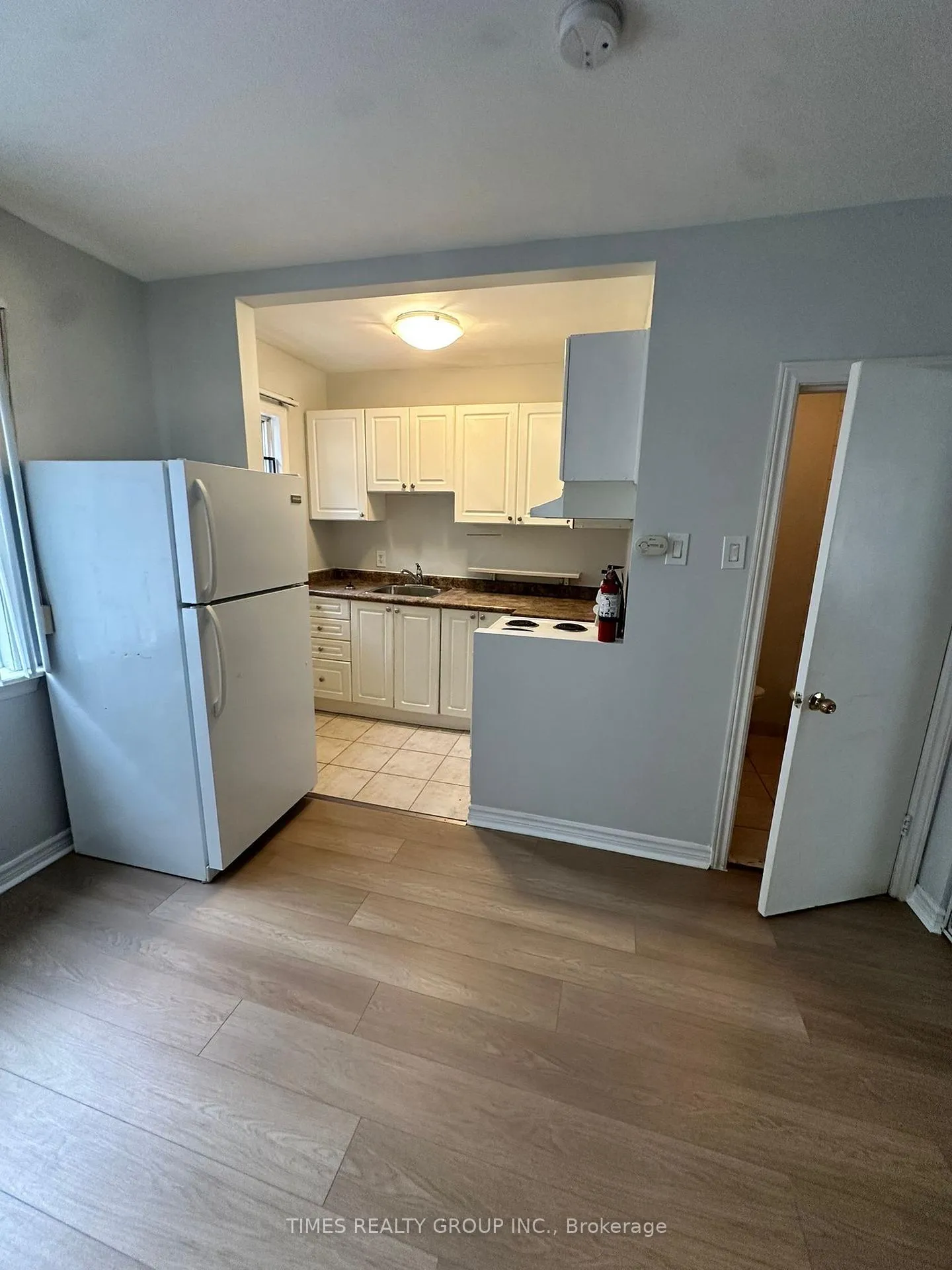 Photo 5 of Unit 103, 1566 Avenue Road, Toronto, Bedford Park-Nortown — HOMEH