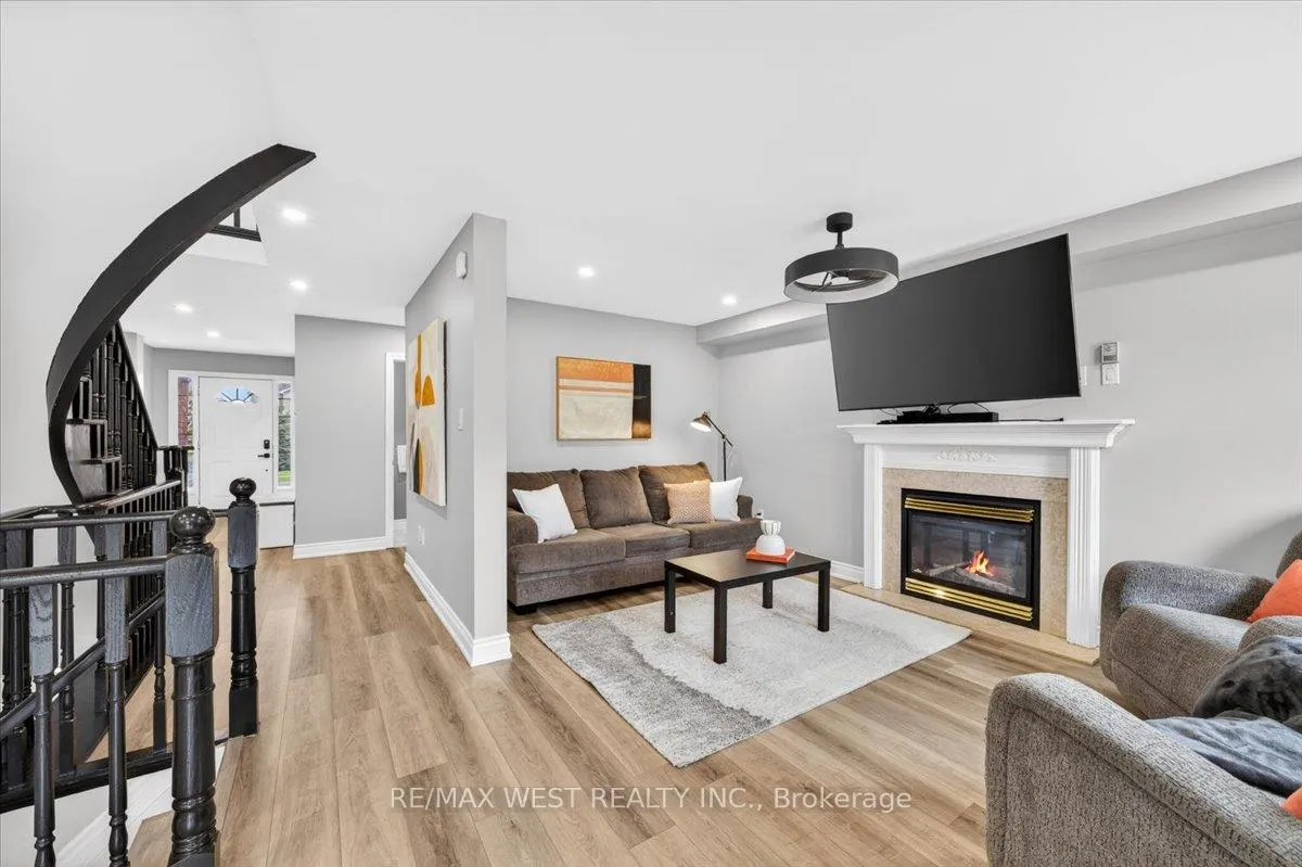 Photo 17 of 51 Stanley Street, Barrie, East Bayfield — HOMEH