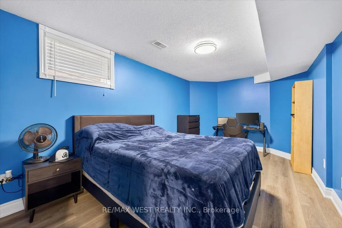 Photo 36 of 51 Stanley Street, Barrie, East Bayfield — HOMEH