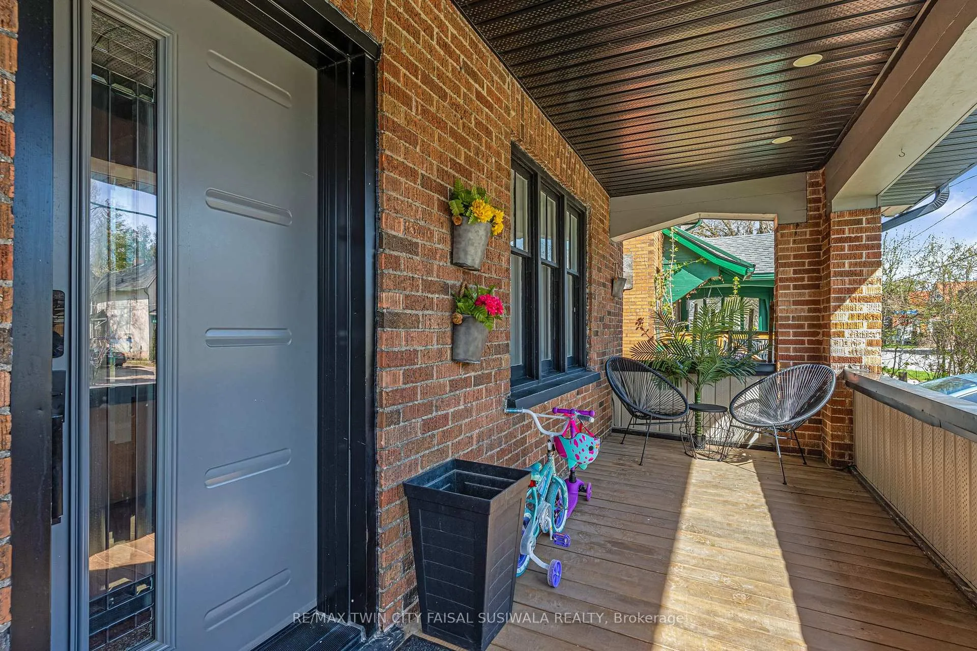 Photo 3 of 129 Ahrens Street W, Kitchener — HOMEH