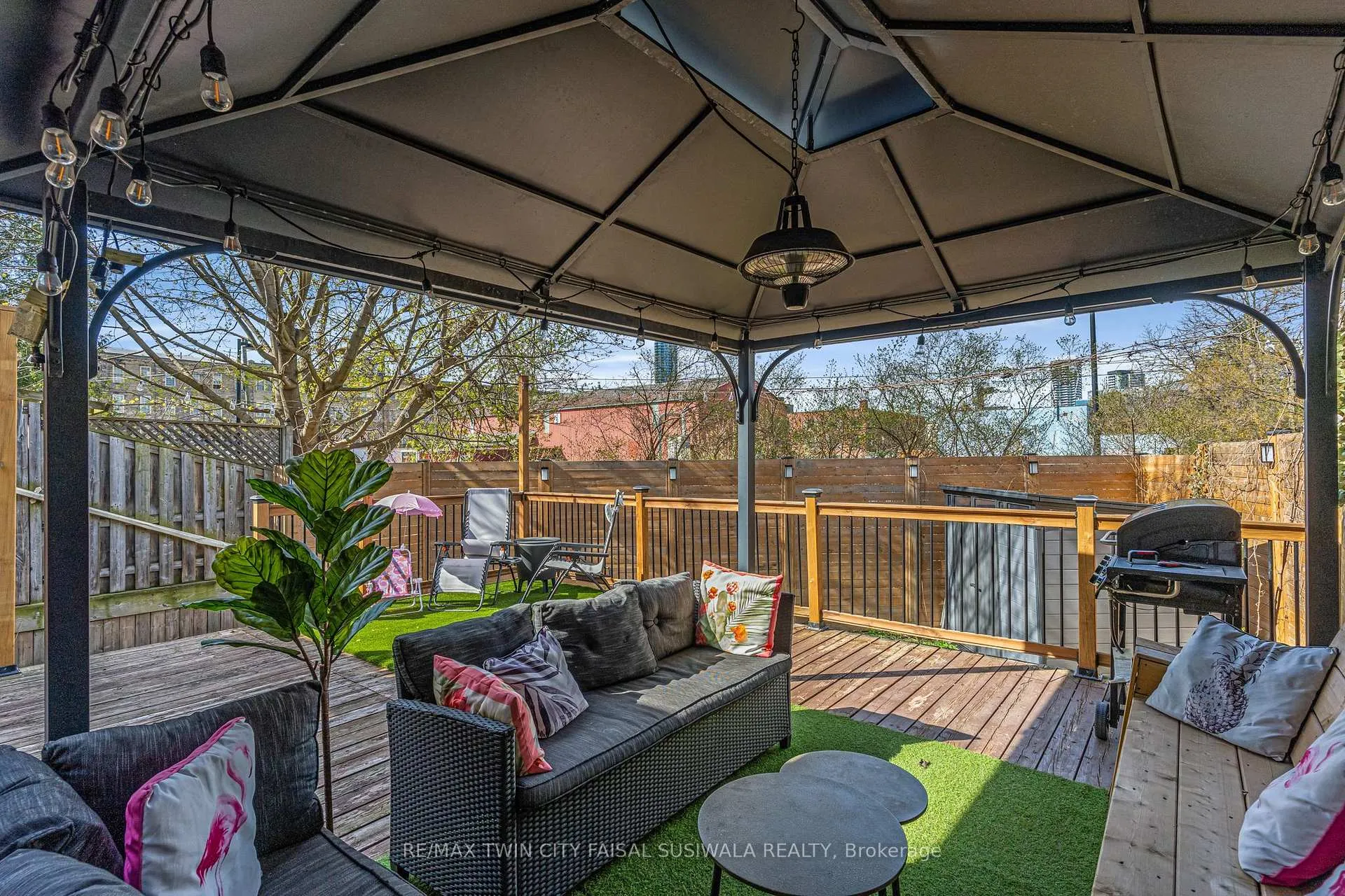 Photo 8 of 129 Ahrens Street W, Kitchener — HOMEH