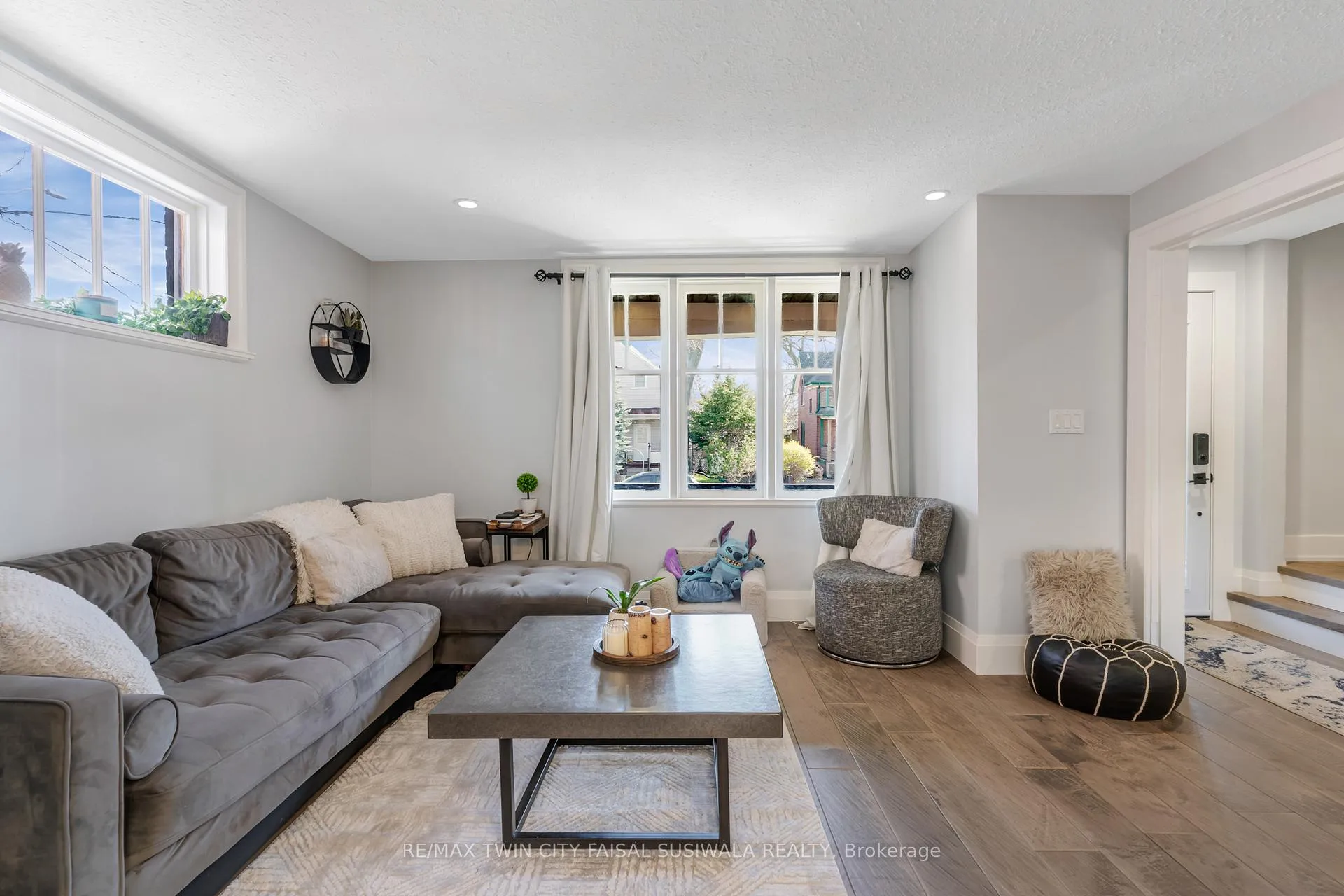 Photo 13 of 129 Ahrens Street W, Kitchener — HOMEH