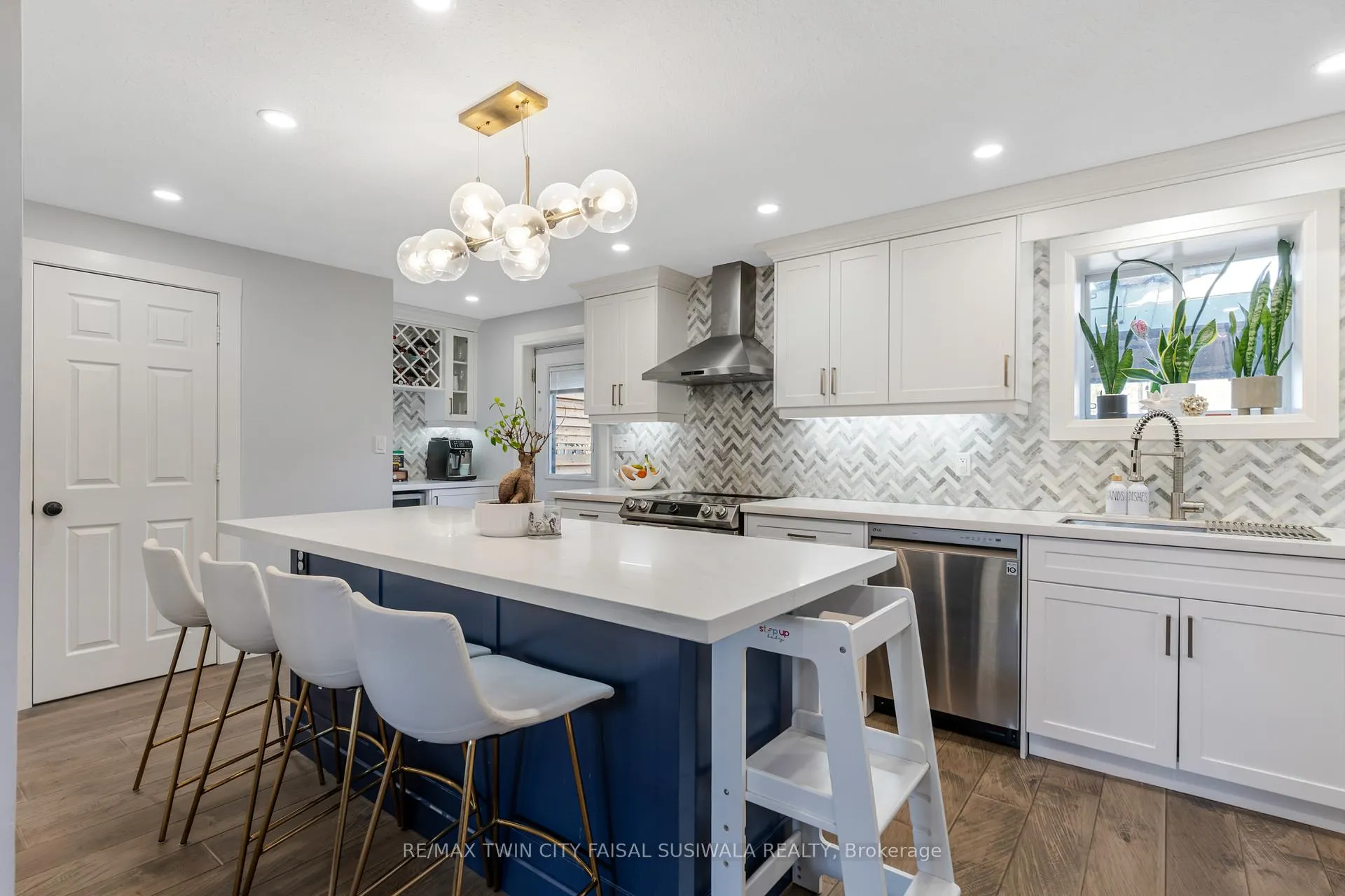 Photo 15 of 129 Ahrens Street W, Kitchener — HOMEH