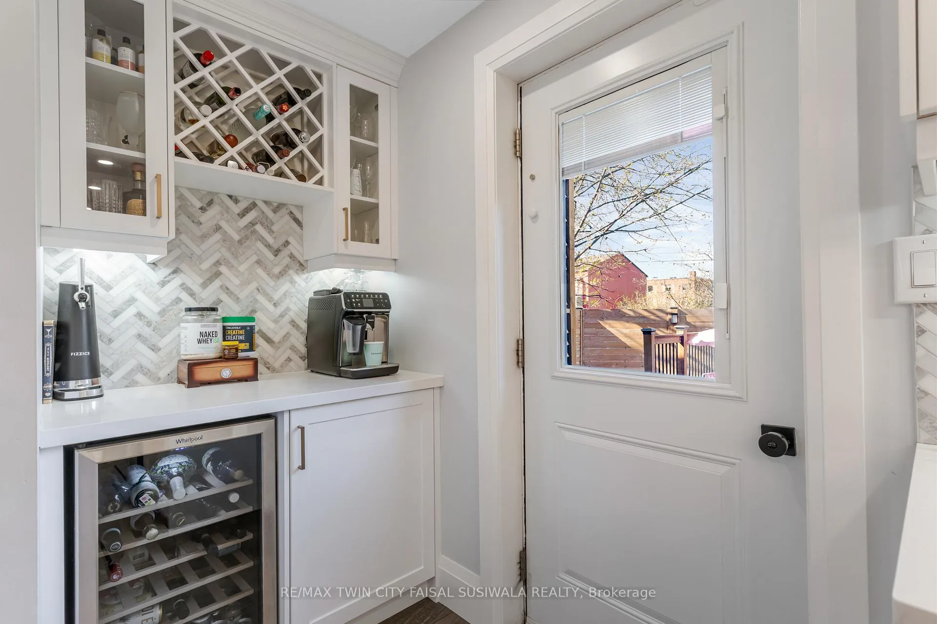 Photo 19 of 129 Ahrens Street W, Kitchener — HOMEH