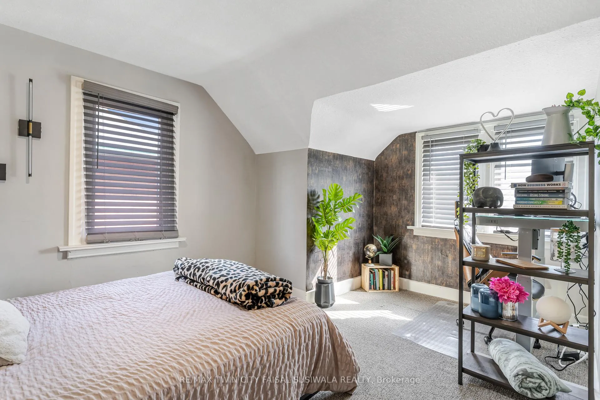 Photo 23 of 129 Ahrens Street W, Kitchener — HOMEH
