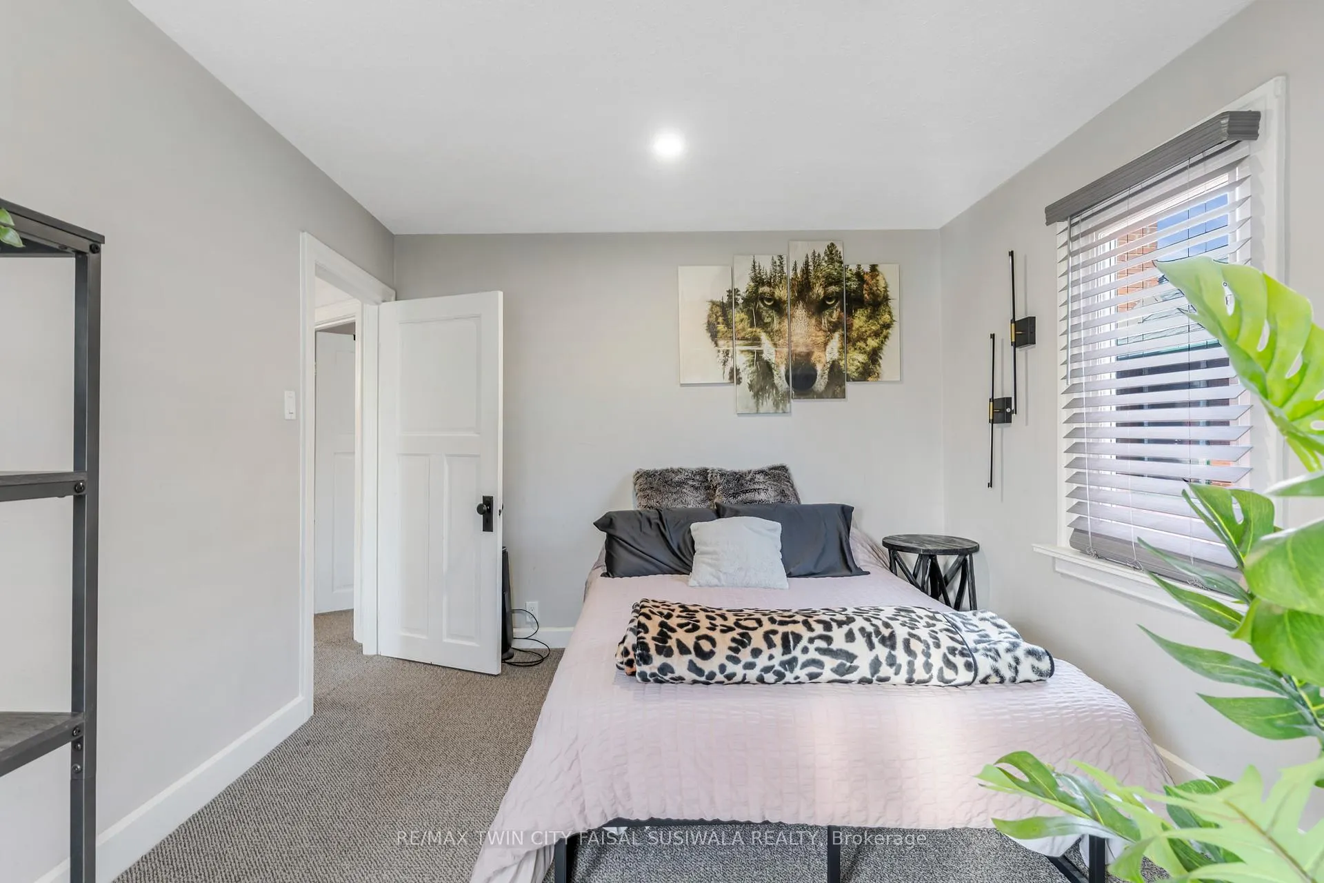 Photo 25 of 129 Ahrens Street W, Kitchener — HOMEH