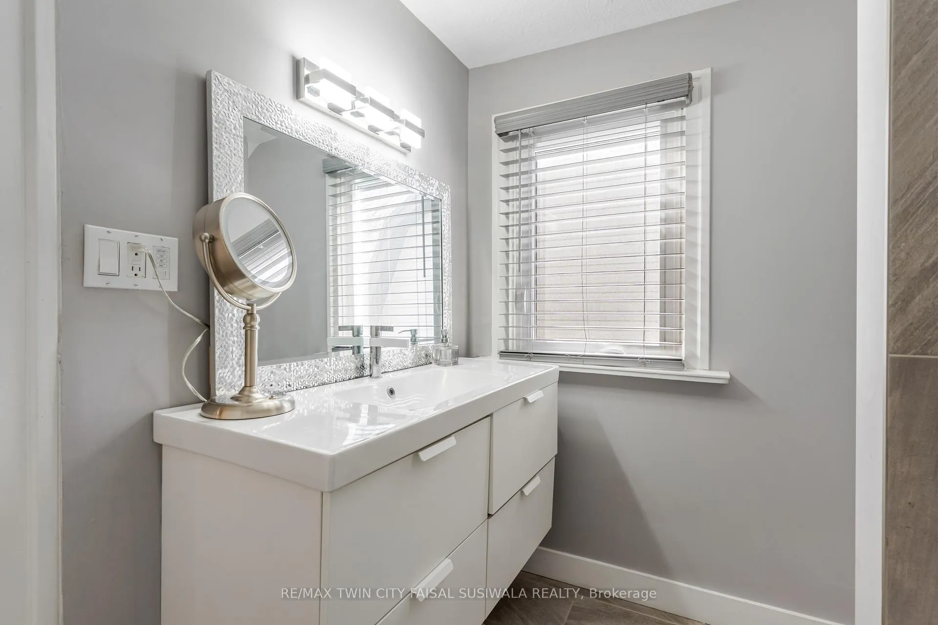 Photo 28 of 129 Ahrens Street W, Kitchener — HOMEH