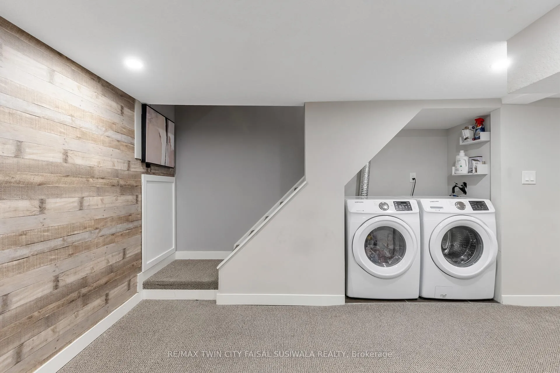 Photo 30 of 129 Ahrens Street W, Kitchener — HOMEH