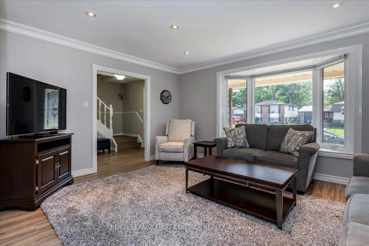 Photo 4 of 23 Virgilwood Crescent, Barrie, Cundles East — HOMEH