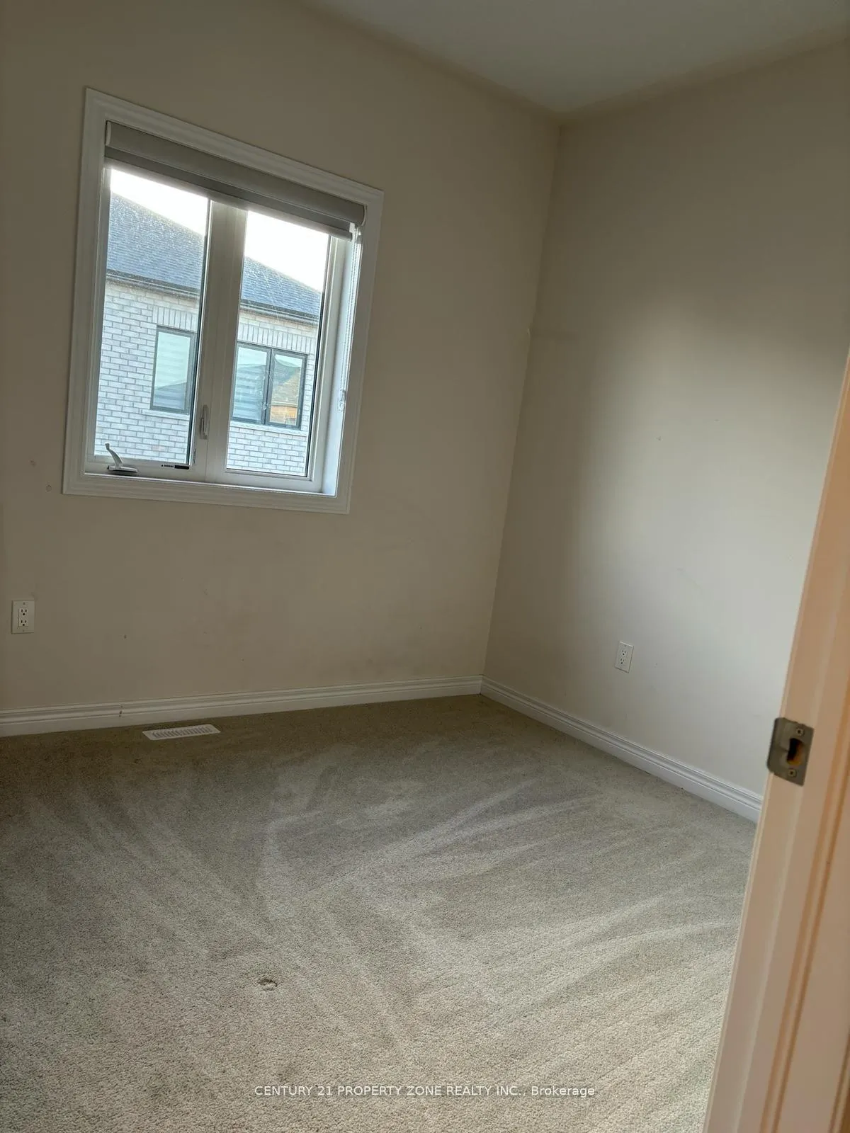 Photo 11 of 1272 Amherst Gate, Oshawa, Kedron — HOMEH