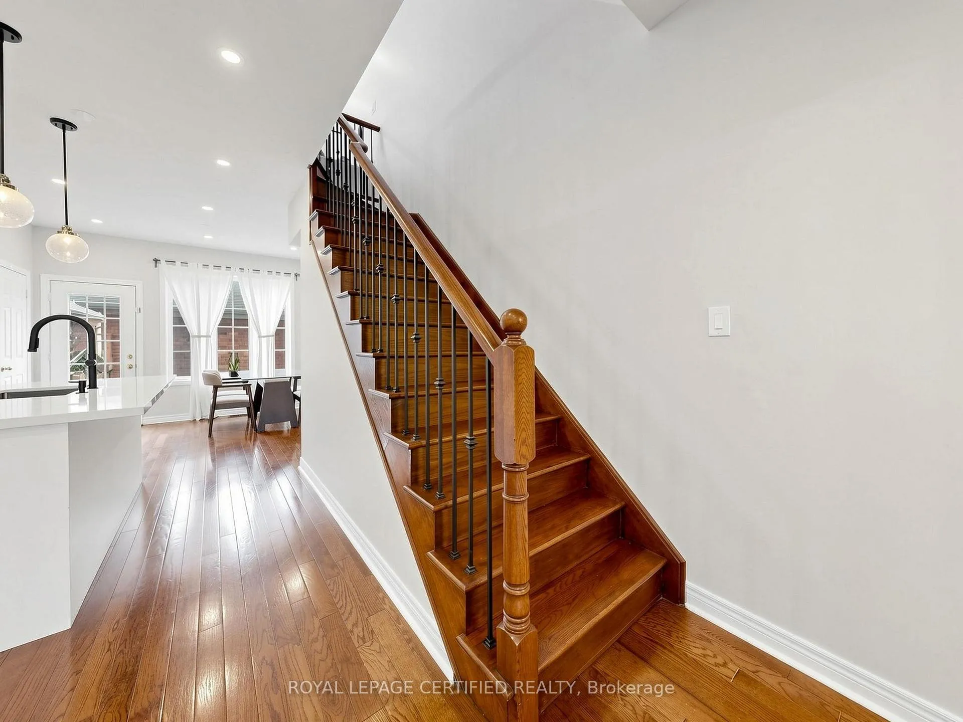 Photo 16 of 47 Red Brick Road, Markham, Cornell — HOMEH