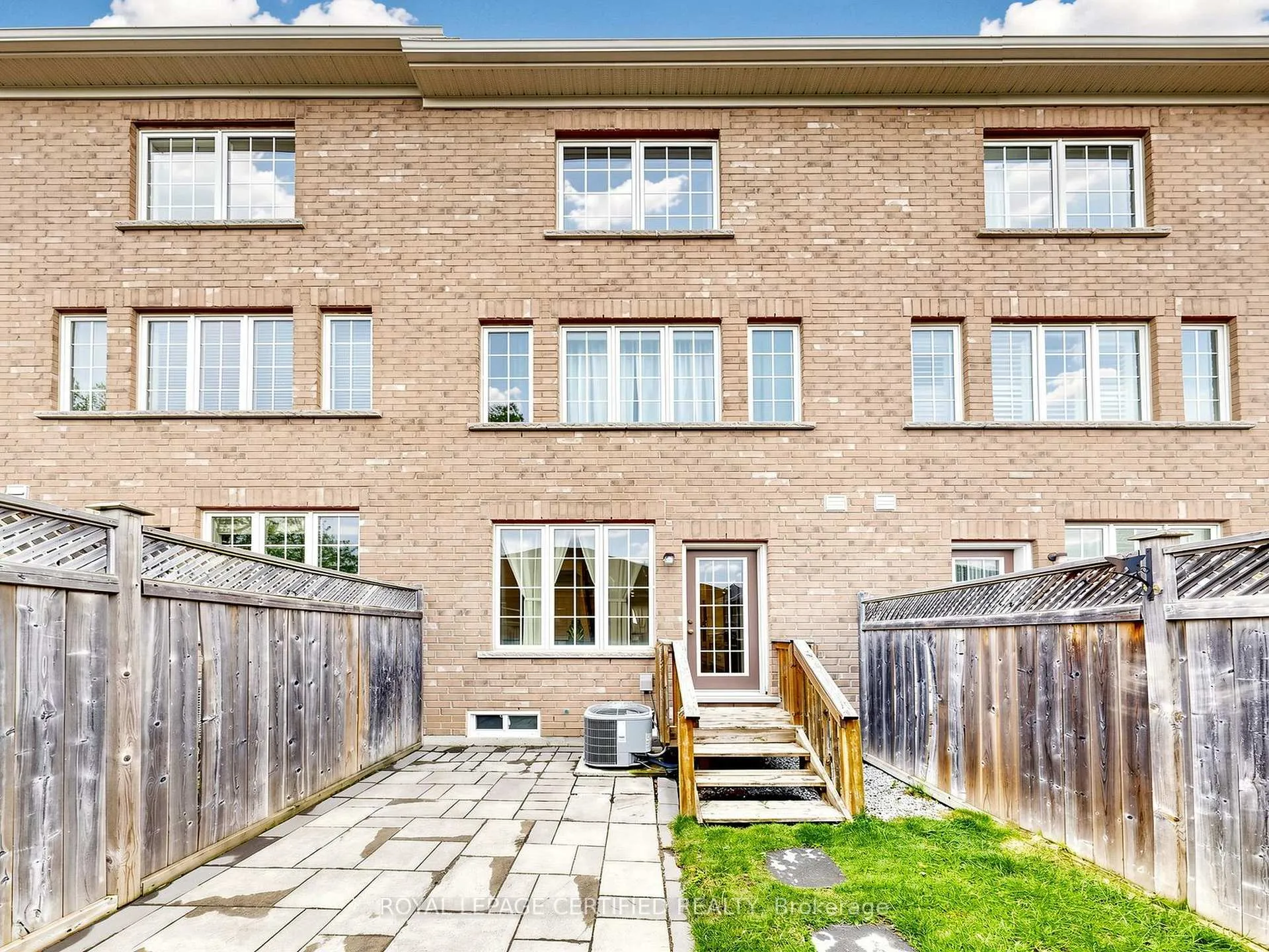 Photo 39 of 47 Red Brick Road, Markham, Cornell — HOMEH