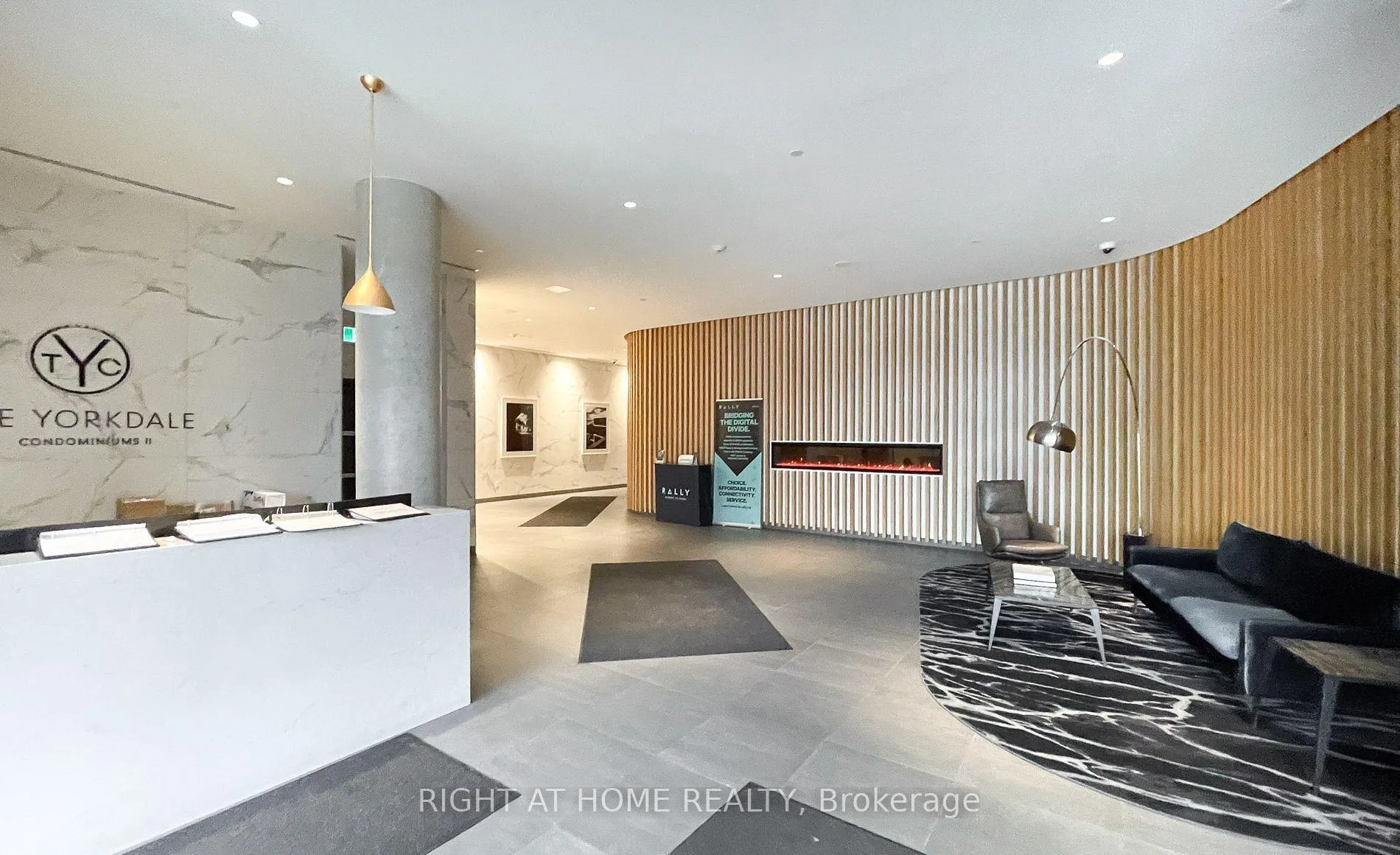 Photo 3 of Unit 1514, 120 Varna Drive, Toronto, Englemount-Lawrence — HOMEH