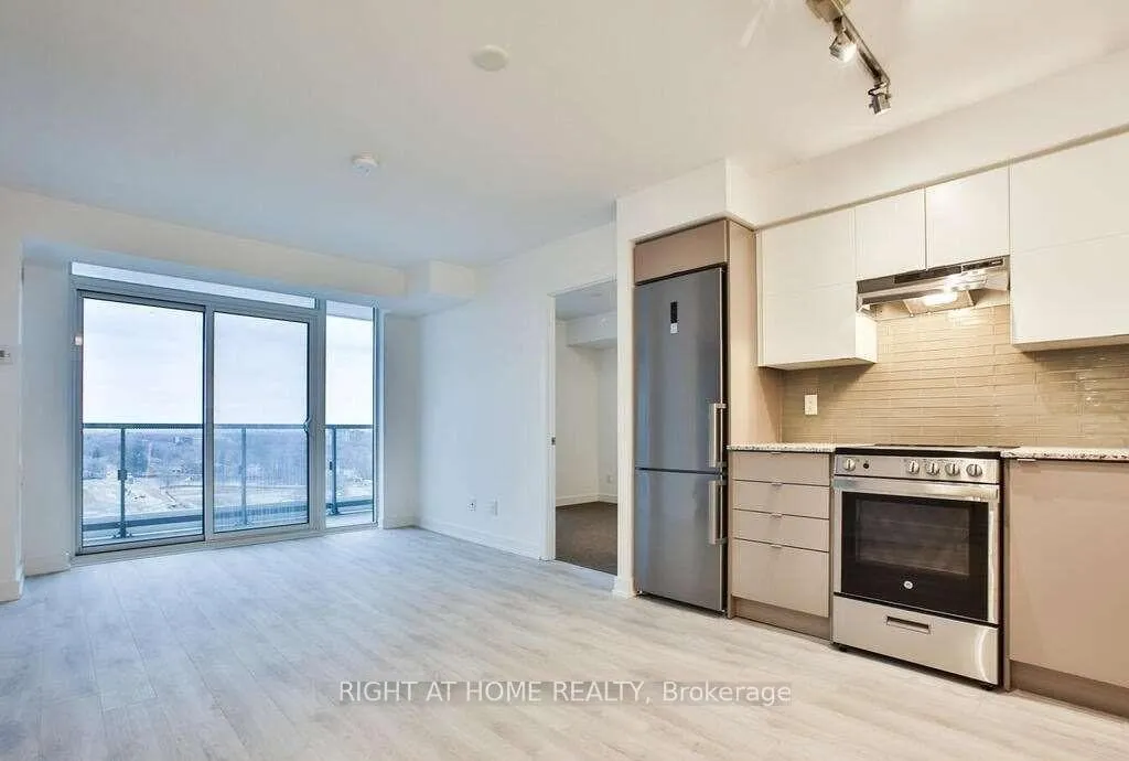 Photo 4 of Unit 1514, 120 Varna Drive, Toronto, Englemount-Lawrence — HOMEH