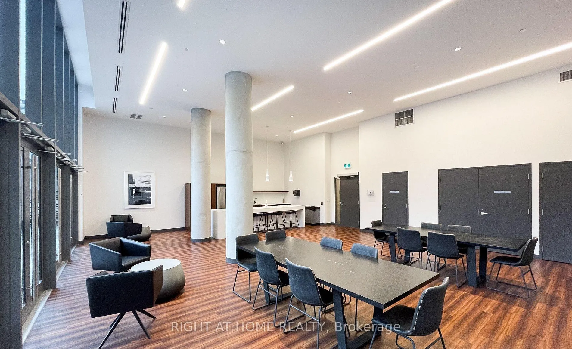 Photo 11 of Unit 1514, 120 Varna Drive, Toronto, Englemount-Lawrence — HOMEH