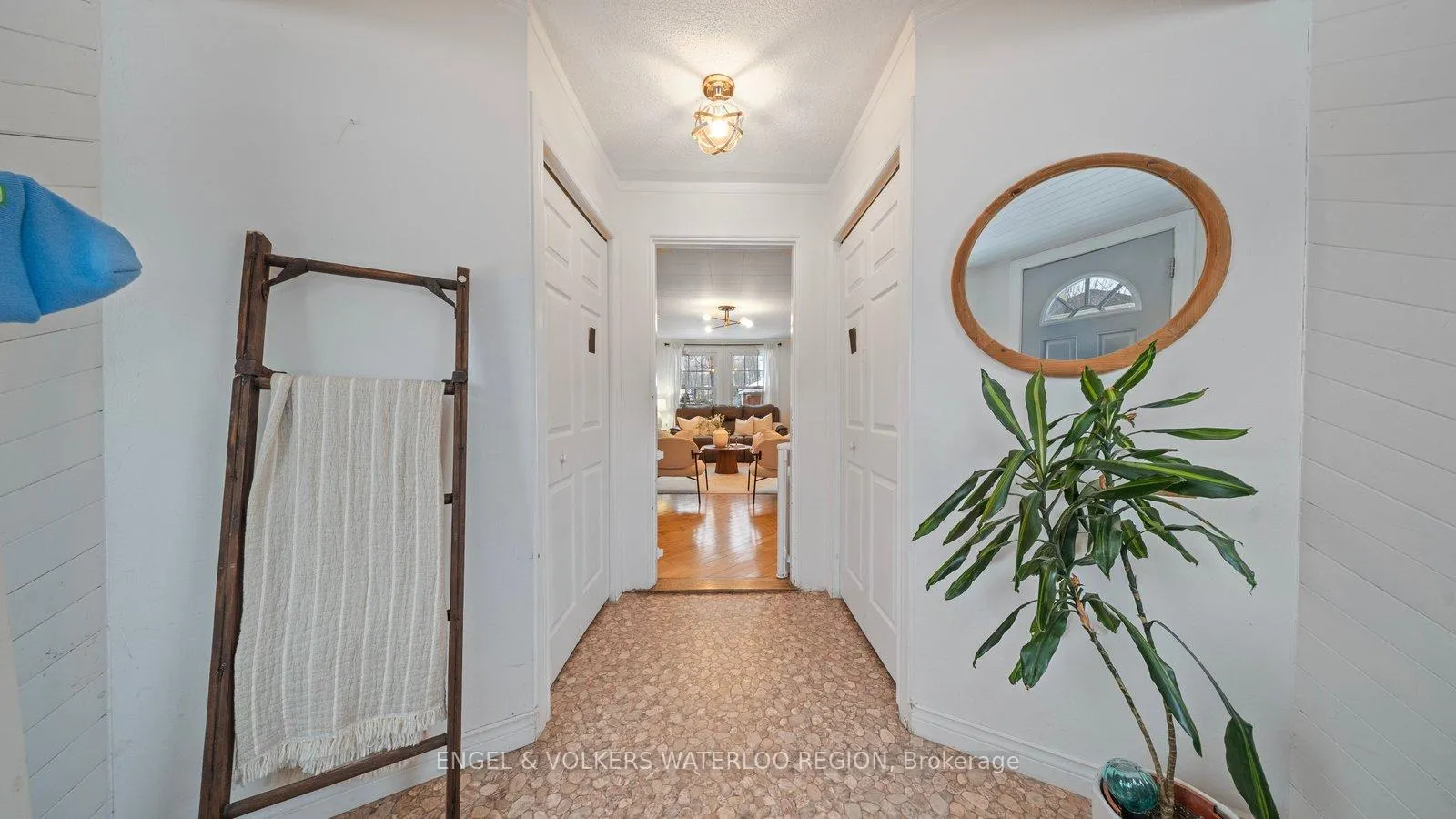Photo 5 of 14 Willow Street, Brant, Paris — HOMEH