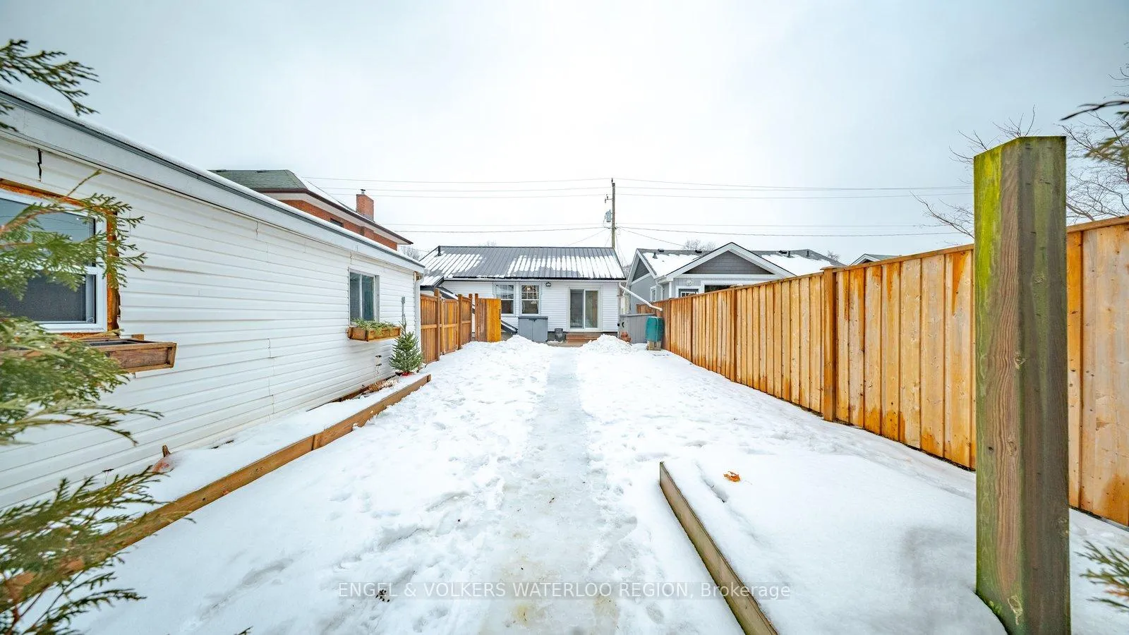 Photo 17 of 14 Willow Street, Brant, Paris — HOMEH