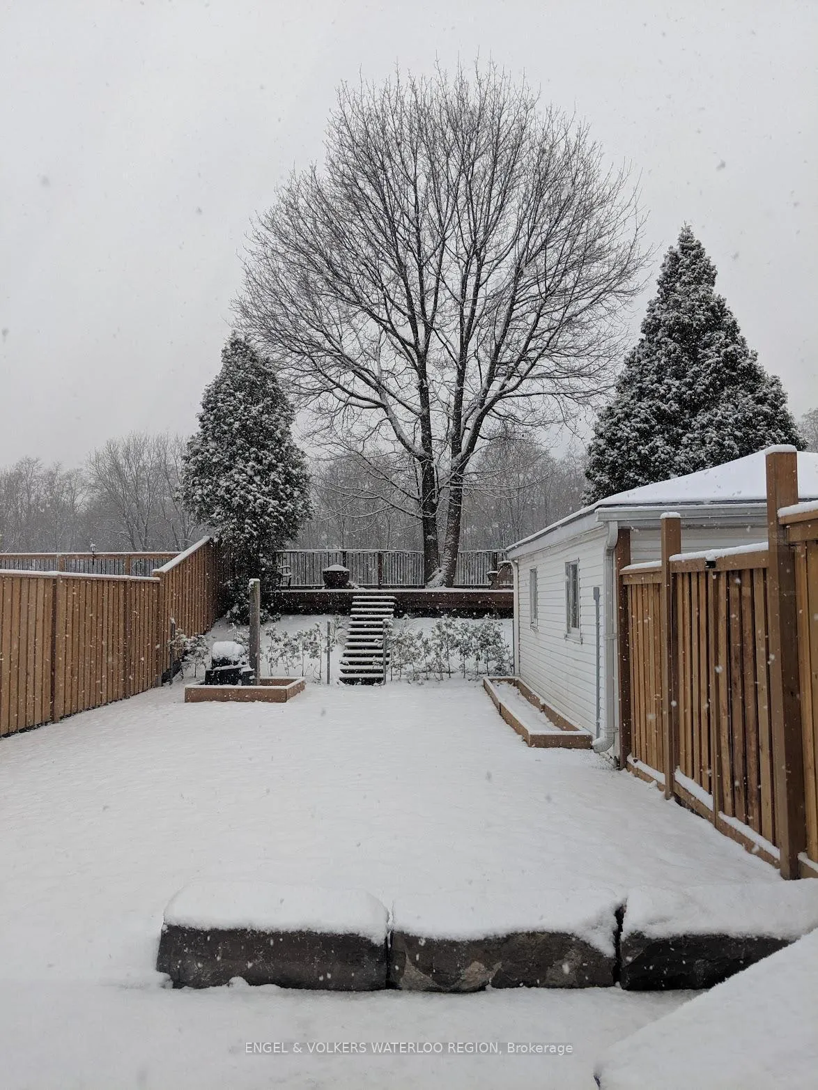 Photo 29 of 14 Willow Street, Brant, Paris — HOMEH