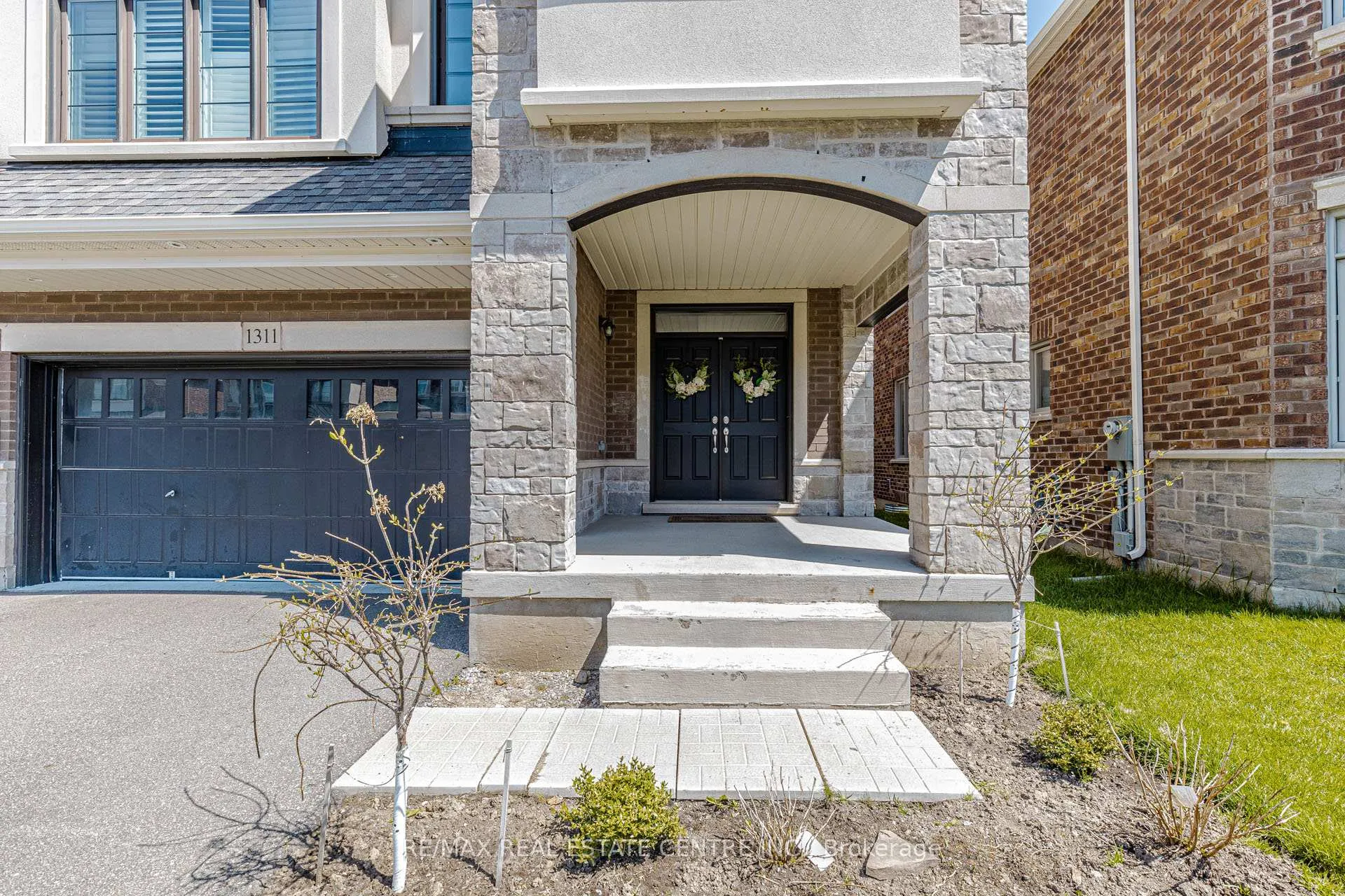 Photo 2 of 1311 Britton Crescent, Milton, Ford — HOMEH