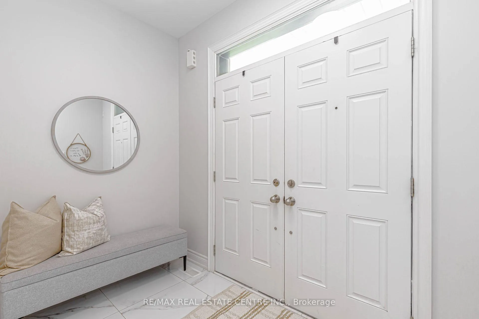 Photo 3 of 1311 Britton Crescent, Milton, Ford — HOMEH