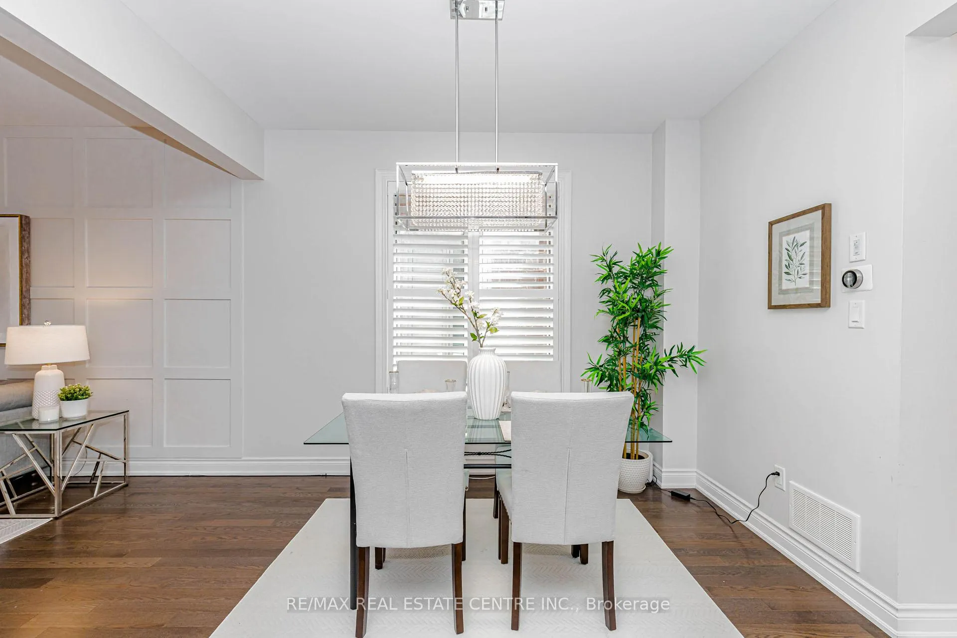 Photo 5 of 1311 Britton Crescent, Milton, Ford — HOMEH